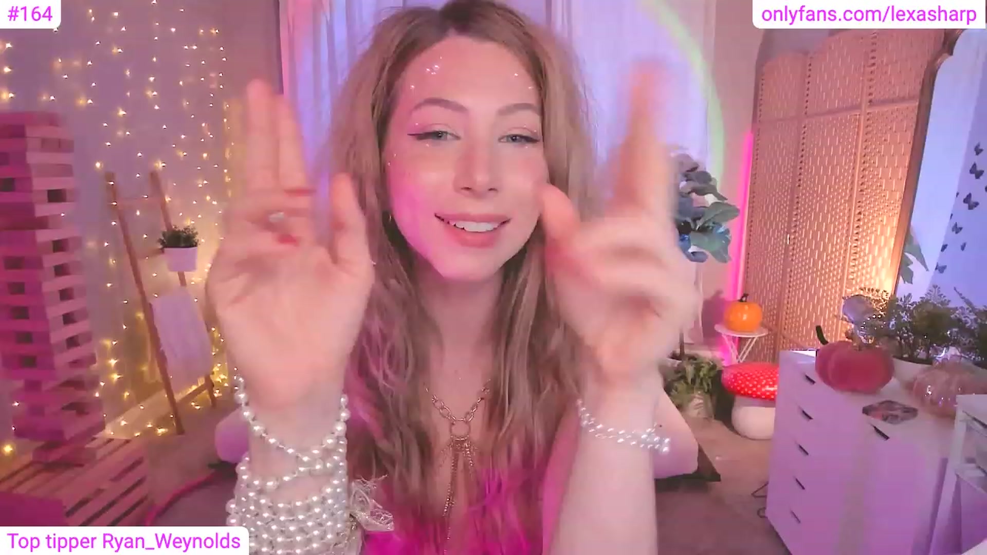 Gallery image thumbnail from alexasharp's myfreecams stream on, 10/21/2023, 05:30 image 5 of 20