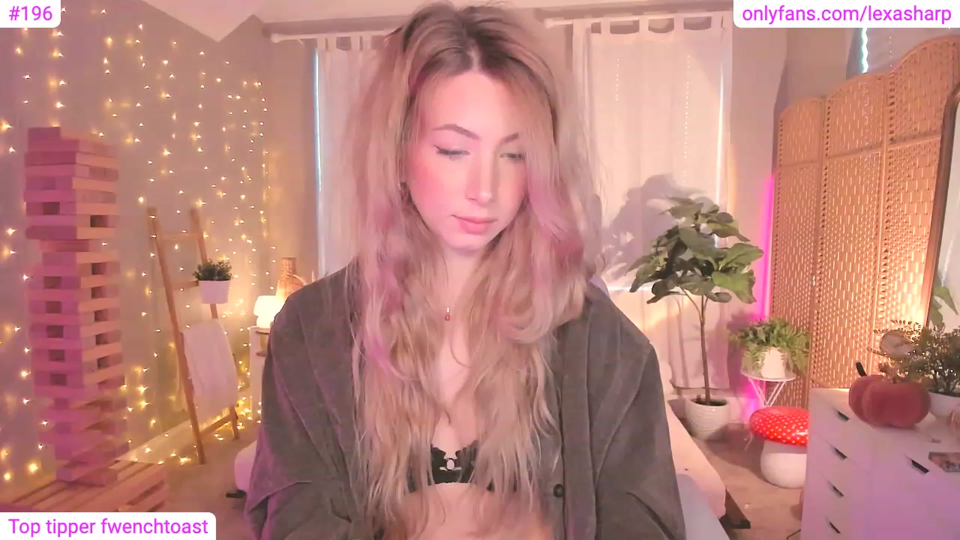 Gallery image thumbnail from alexasharp's myfreecams stream on, 10/23/2023, 22:30 image 15 of 20