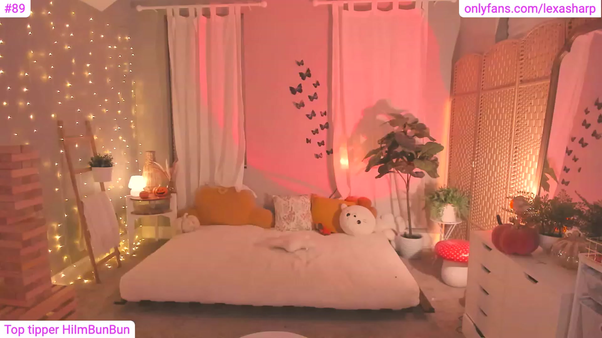 Gallery image thumbnail from alexasharp's myfreecams stream on, 10/28/2023, 05:33 image 8 of 20