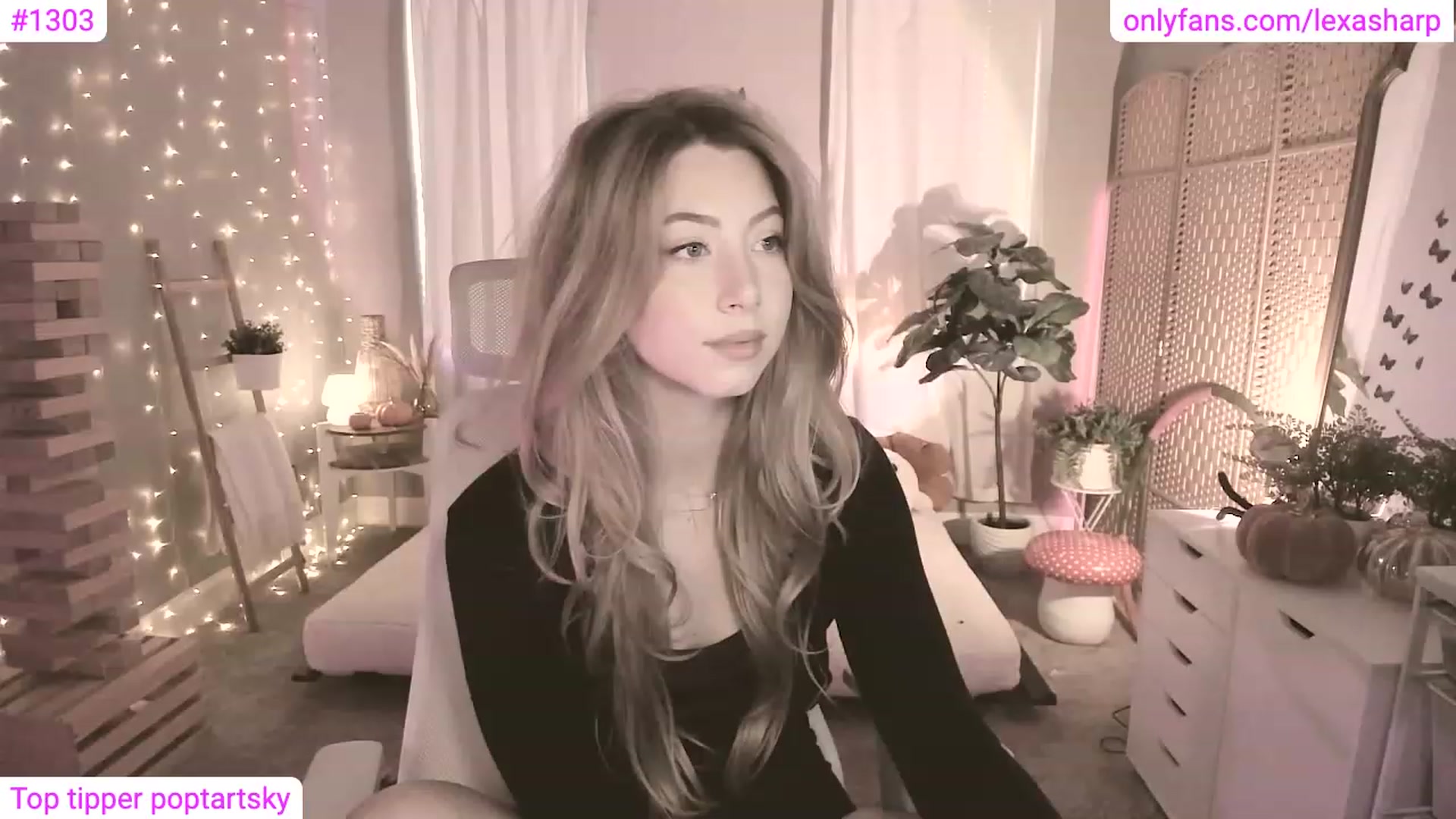 Gallery image thumbnail from alexasharp's myfreecams stream on, 11/07/2023, 22:27 image 5 of 20