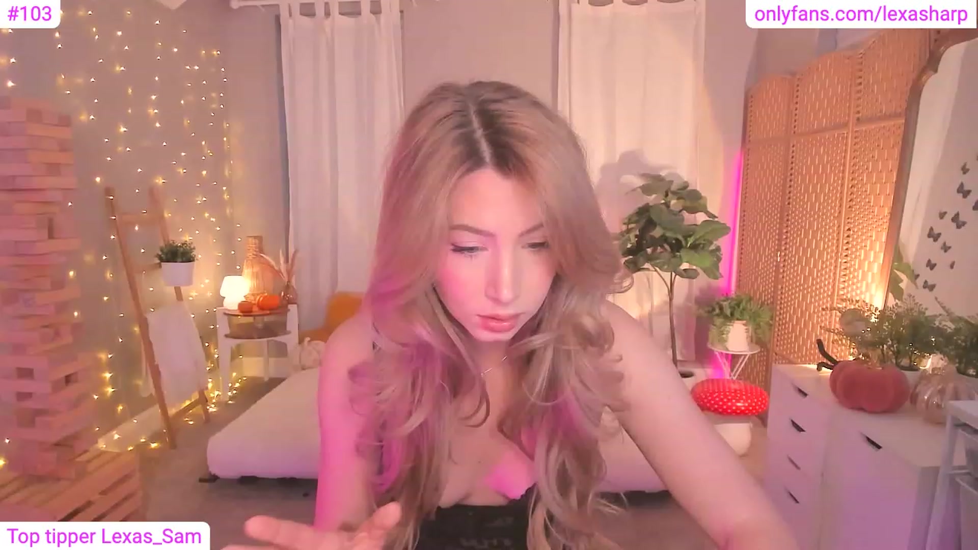 Gallery image thumbnail from alexasharp's myfreecams stream on, 11/10/2023, 01:06 image 1 of 20