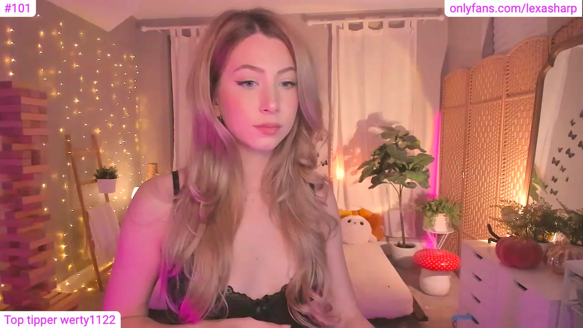 Gallery image thumbnail from alexasharp's myfreecams stream on, 11/10/2023, 01:06 image 7 of 20