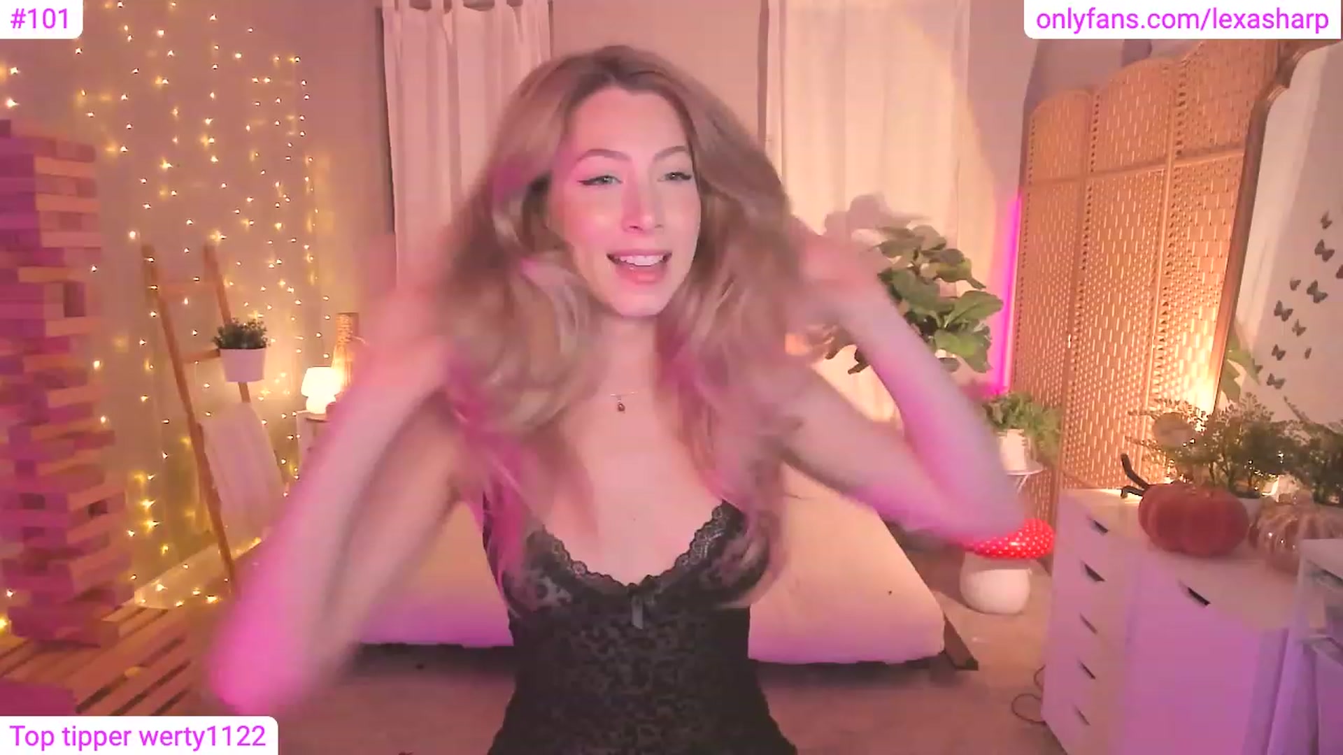 Gallery image thumbnail from alexasharp's myfreecams stream on, 11/10/2023, 01:06 image 6 of 20