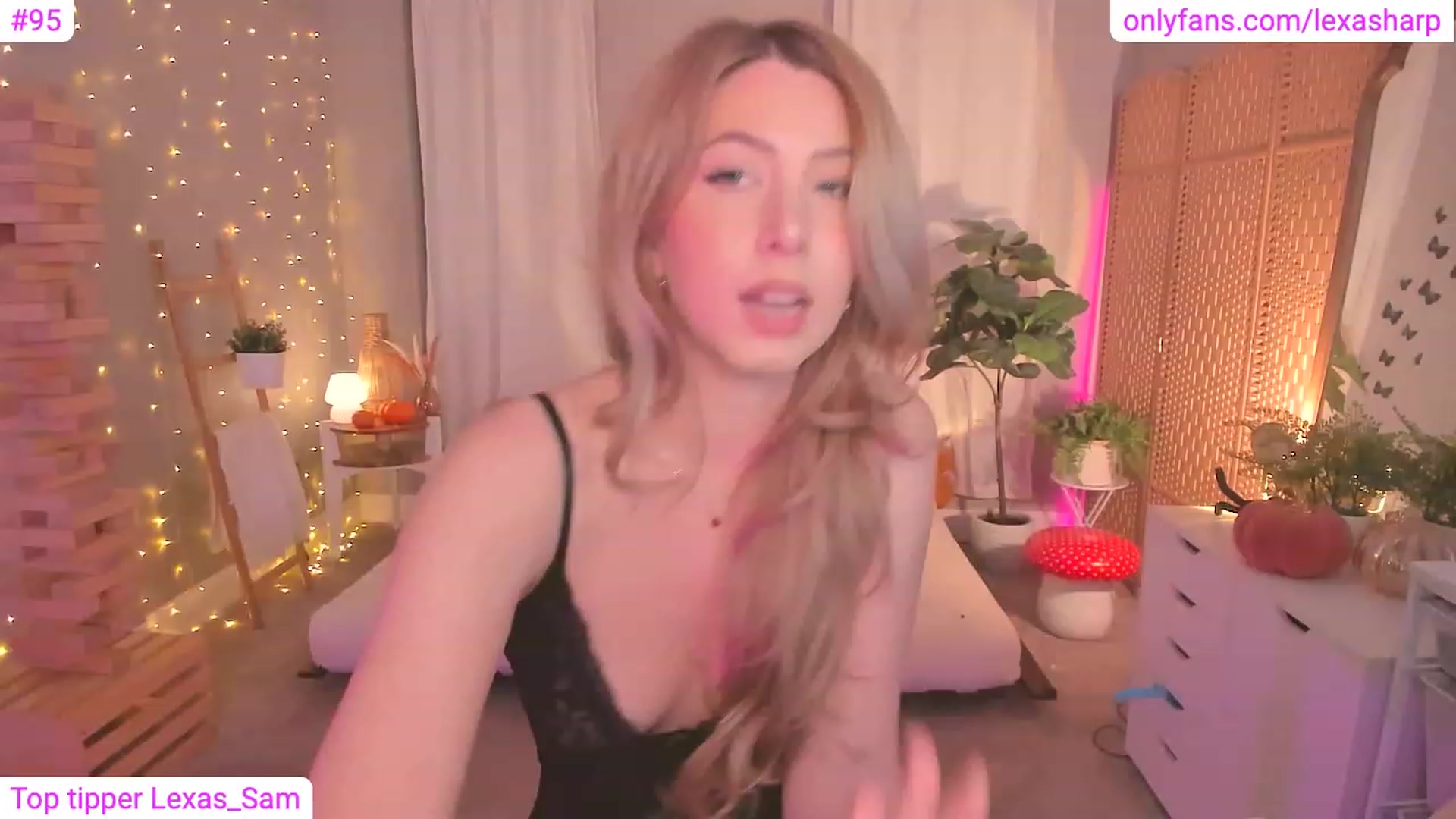 Gallery image thumbnail from alexasharp's myfreecams stream on, 11/10/2023, 01:06 image 14 of 20