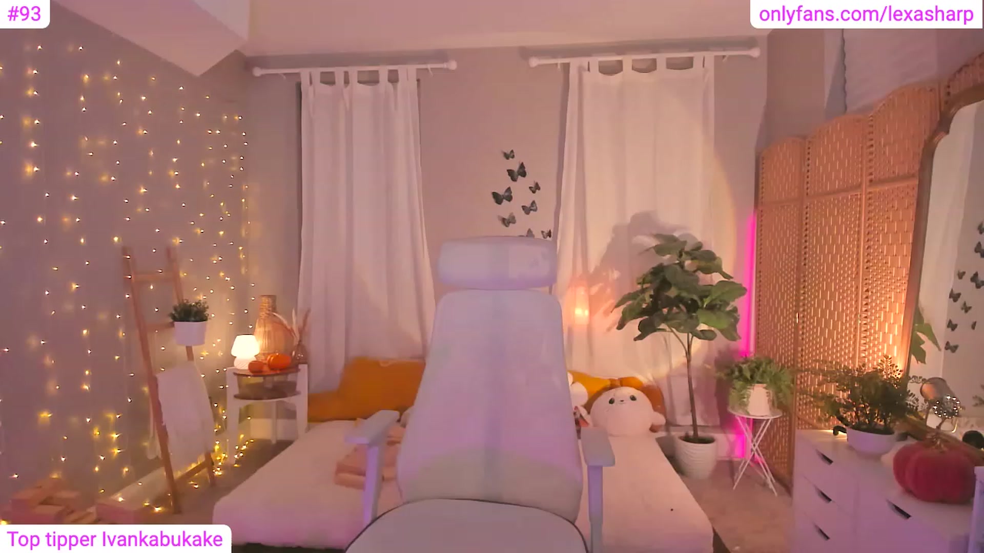 Gallery image thumbnail from alexasharp's myfreecams stream on, 11/11/2023, 03:21 image 20 of 20