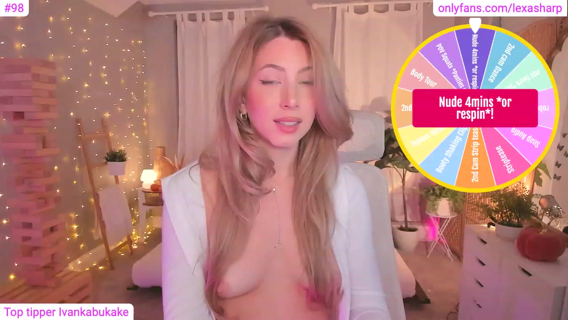 Gallery image thumbnail from alexasharp's myfreecams stream on, 11/11/2023, 03:21 image 6 of 20