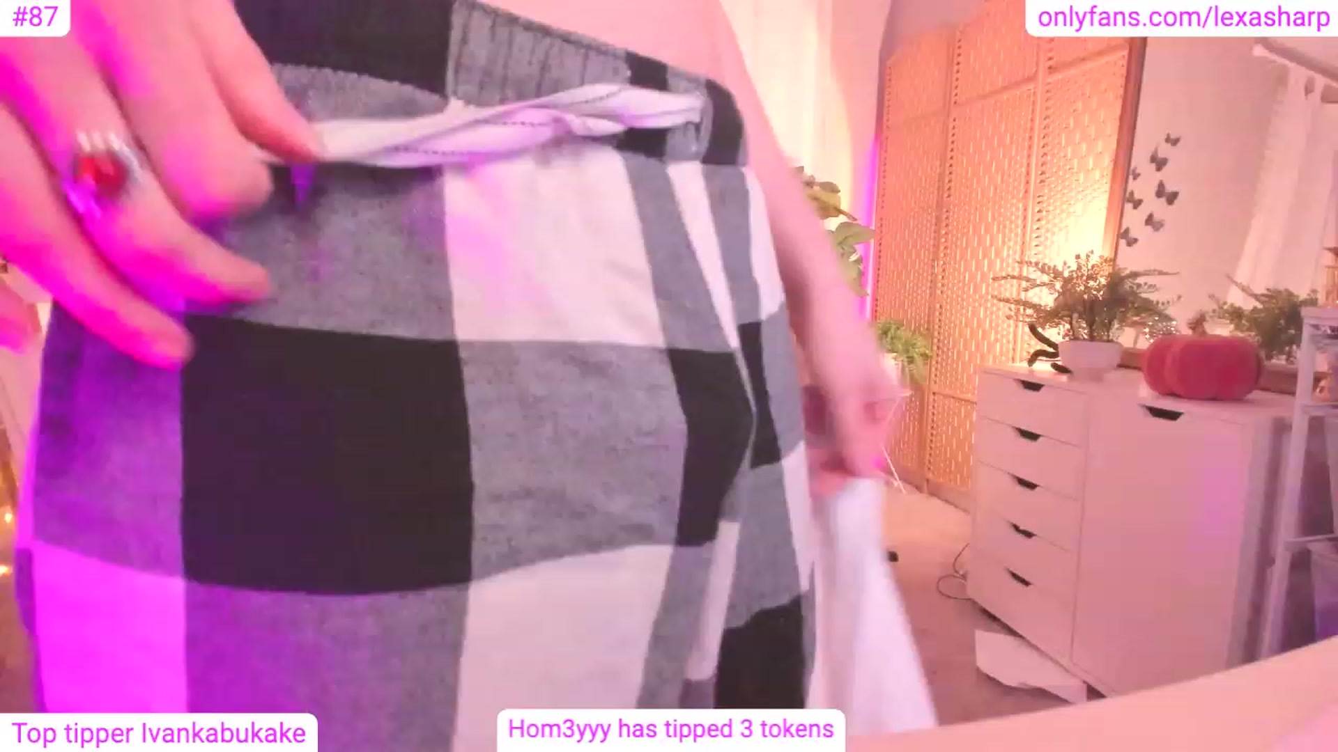 Gallery image thumbnail from alexasharp's myfreecams stream on, 11/11/2023, 05:50 image 19 of 20