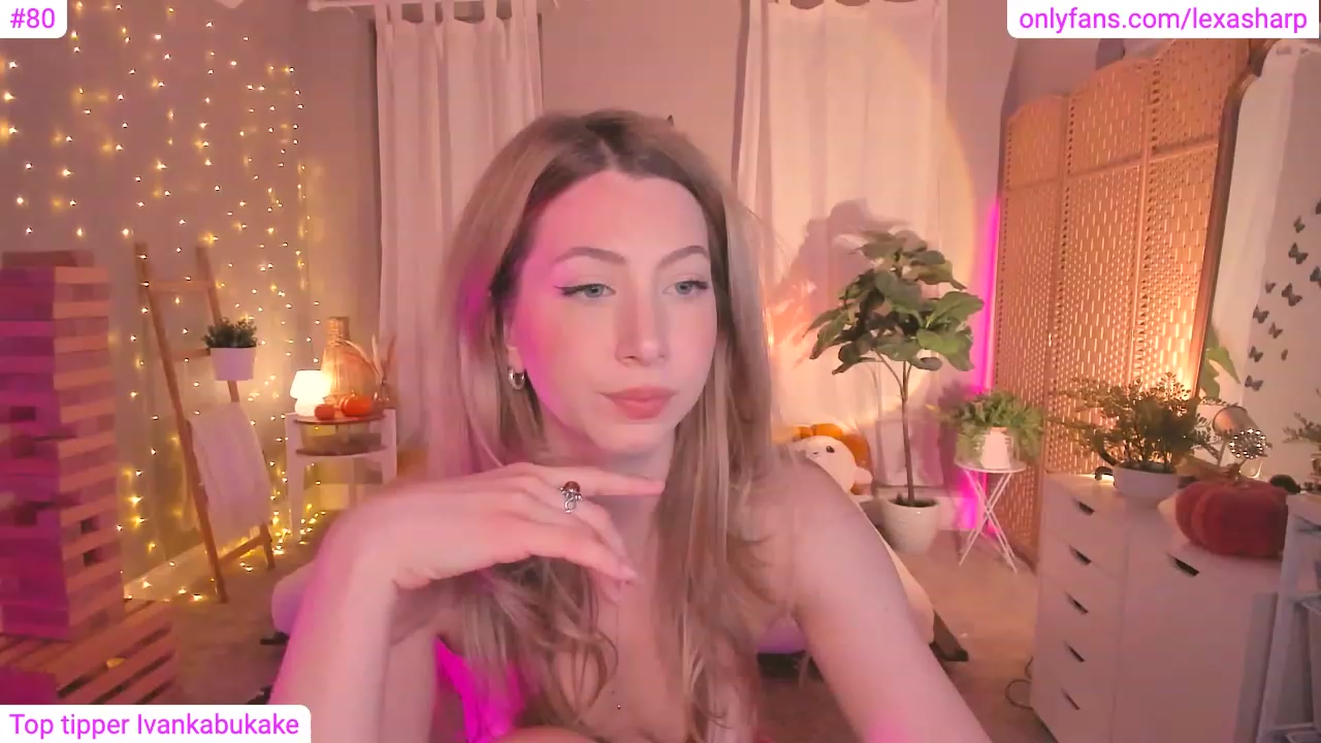Gallery image thumbnail from alexasharp's myfreecams stream on, 11/11/2023, 06:21 image 18 of 20