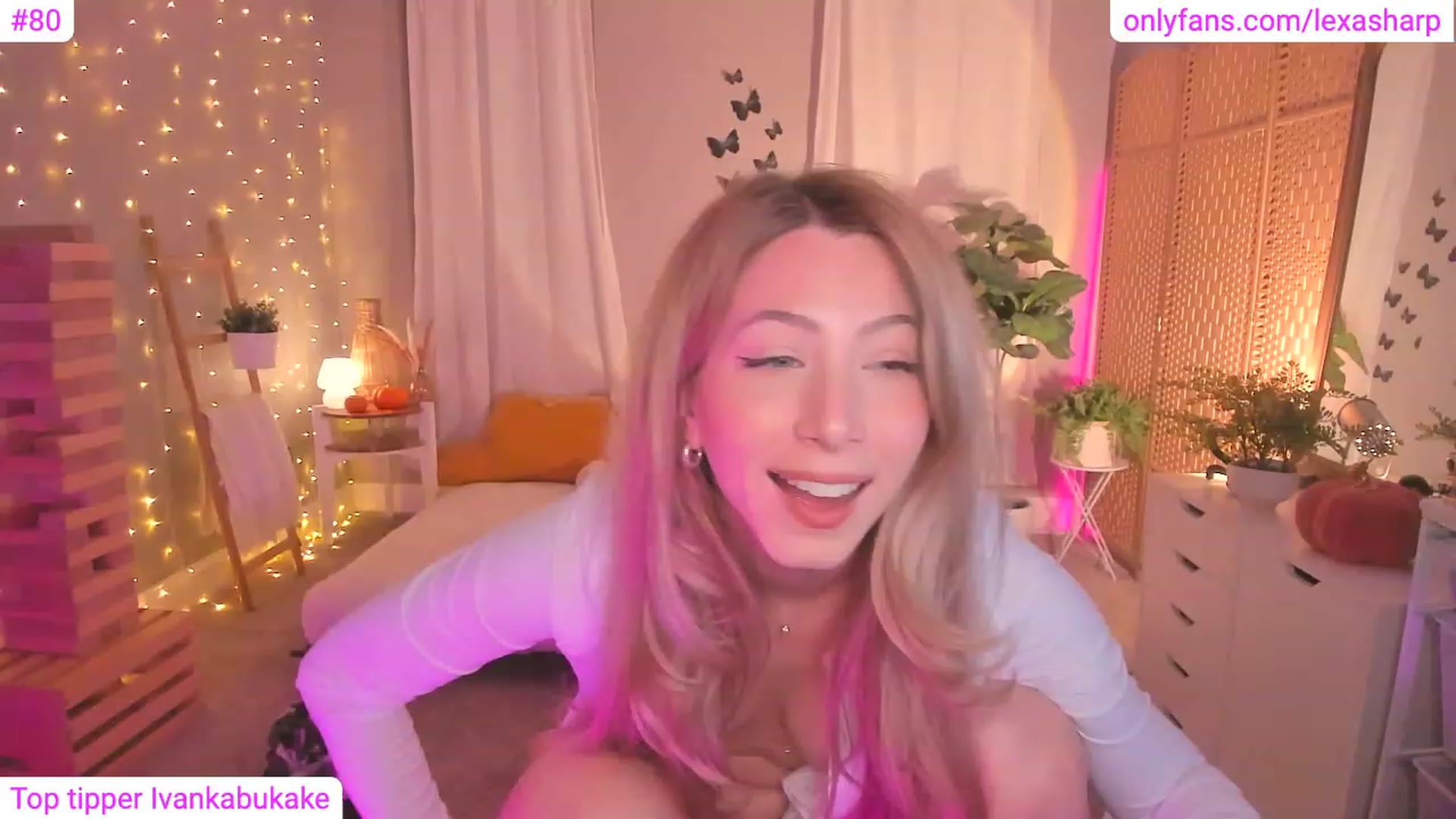 Gallery image thumbnail from alexasharp's myfreecams stream on, 11/11/2023, 06:21 image 7 of 20