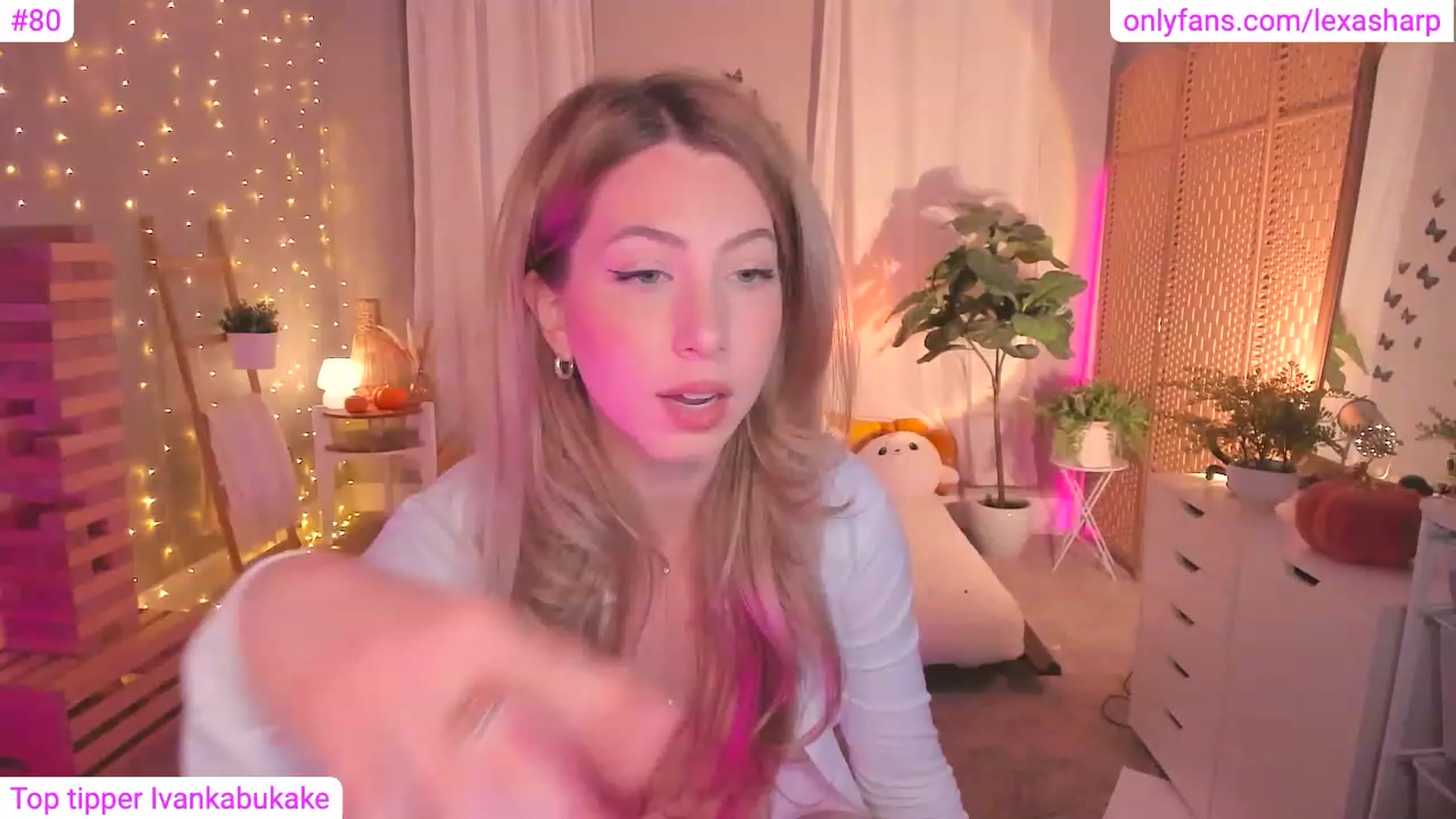 Gallery image thumbnail from alexasharp's myfreecams stream on, 11/11/2023, 06:21 image 8 of 20