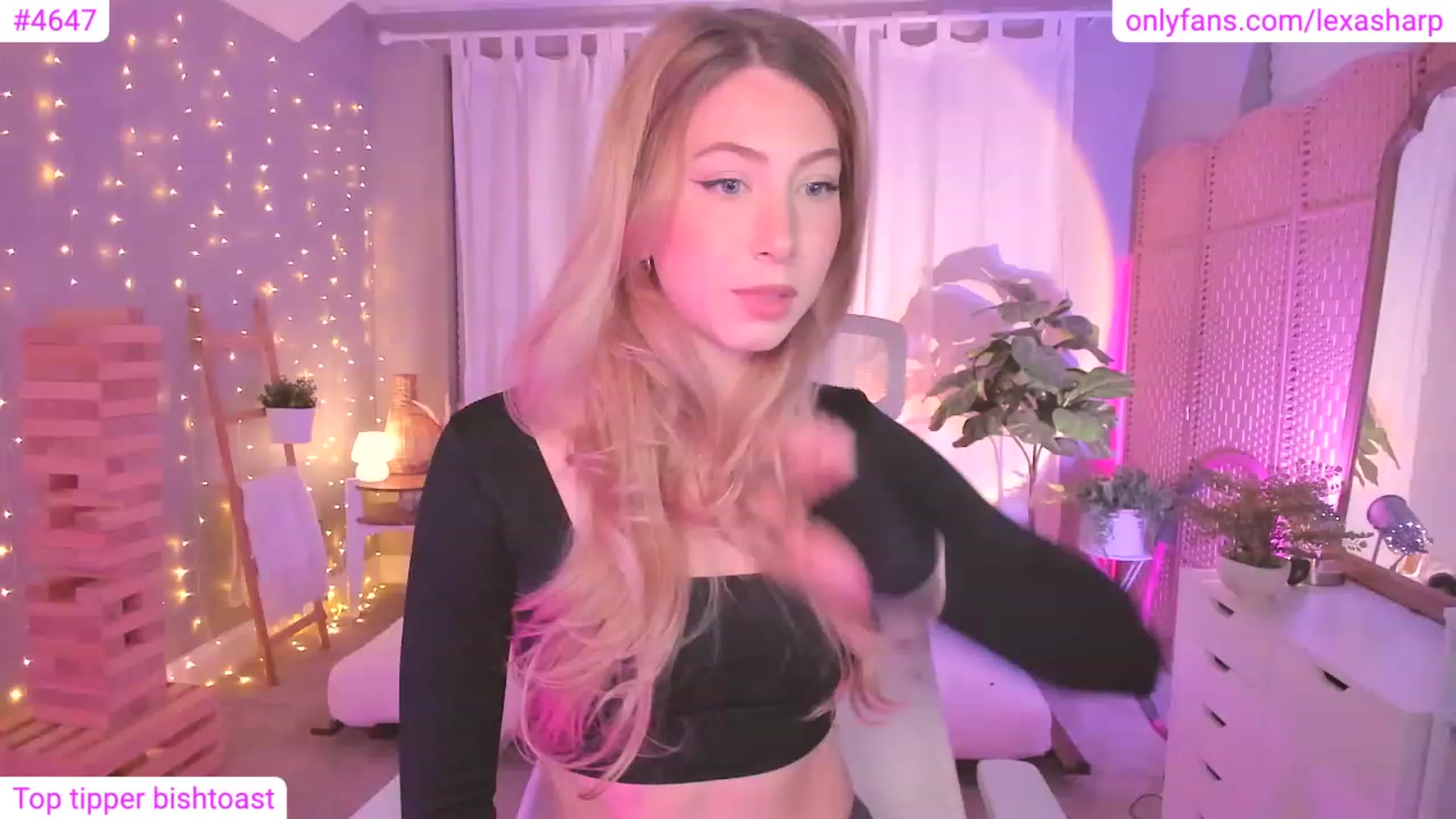 Gallery image thumbnail from alexasharp's myfreecams stream on, 12/05/2023, 24:50 image 6 of 20