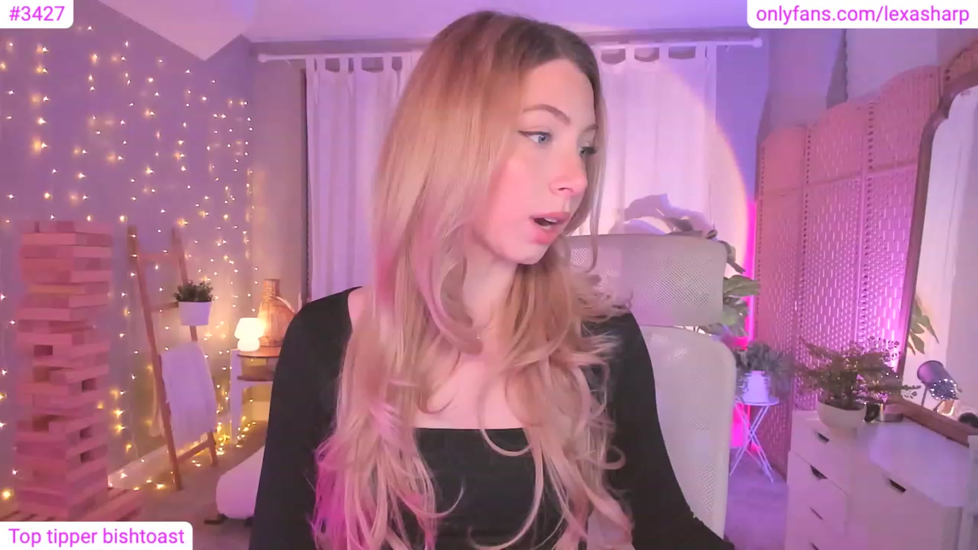 Gallery image thumbnail from alexasharp's myfreecams stream on, 12/05/2023, 24:50 image 14 of 20