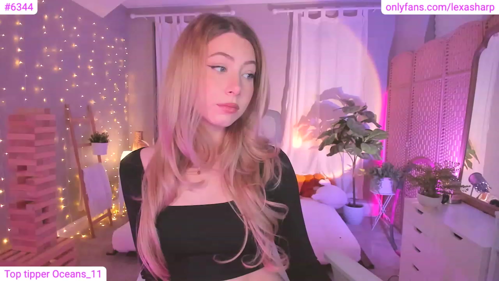 Gallery image thumbnail from alexasharp's myfreecams stream on, 12/05/2023, 24:50 image 2 of 20