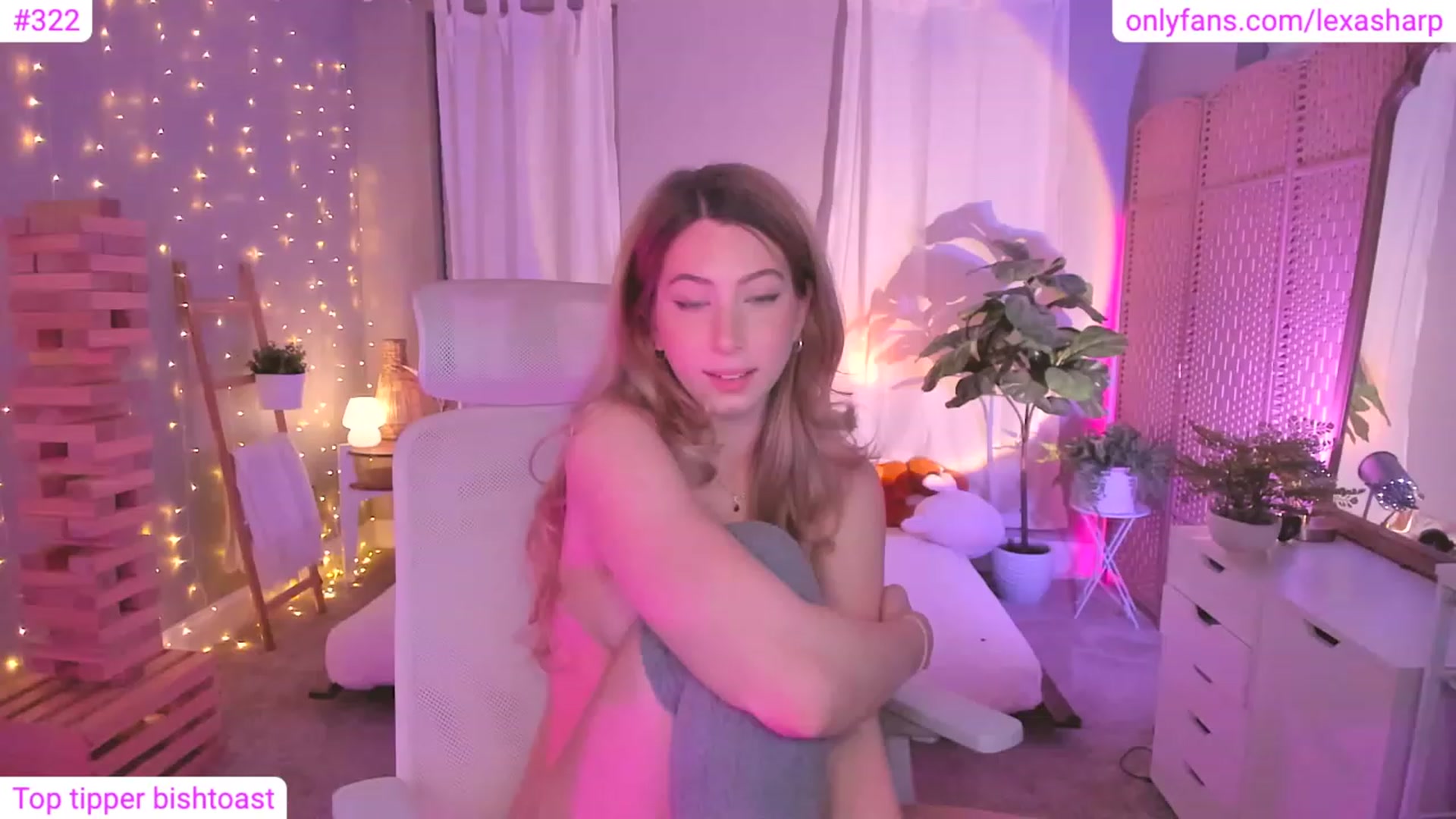 Gallery image thumbnail from alexasharp's myfreecams stream on, 12/05/2023, 05:12 image 4 of 20