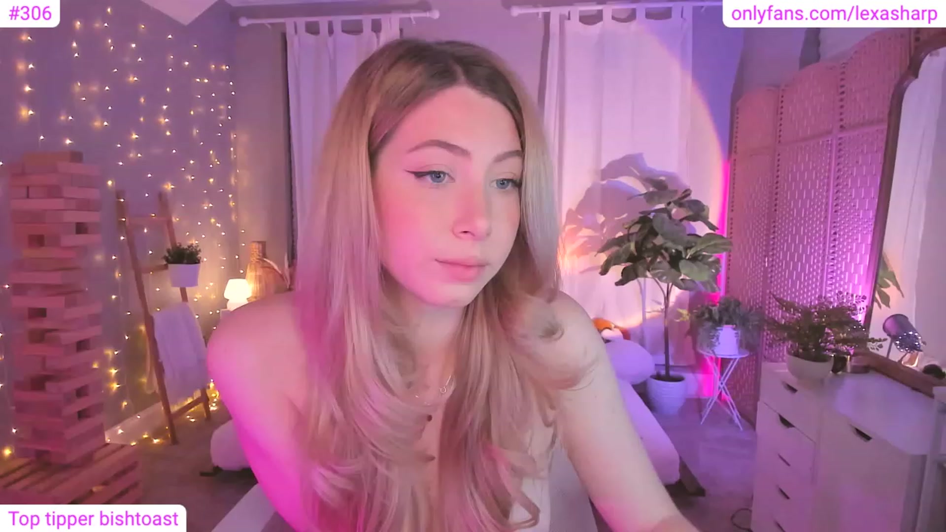 Gallery image thumbnail from alexasharp's myfreecams stream on, 12/05/2023, 05:12 image 7 of 20