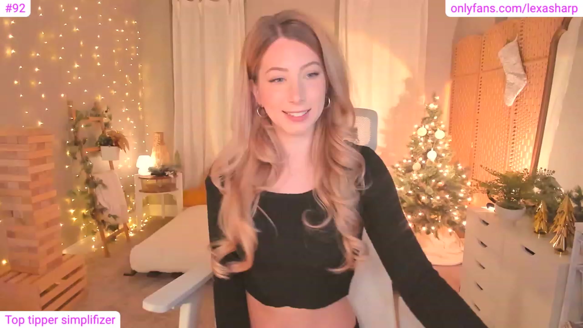 Gallery image thumbnail from alexasharp's myfreecams stream on, 12/08/2023, 24:40 image 2 of 20