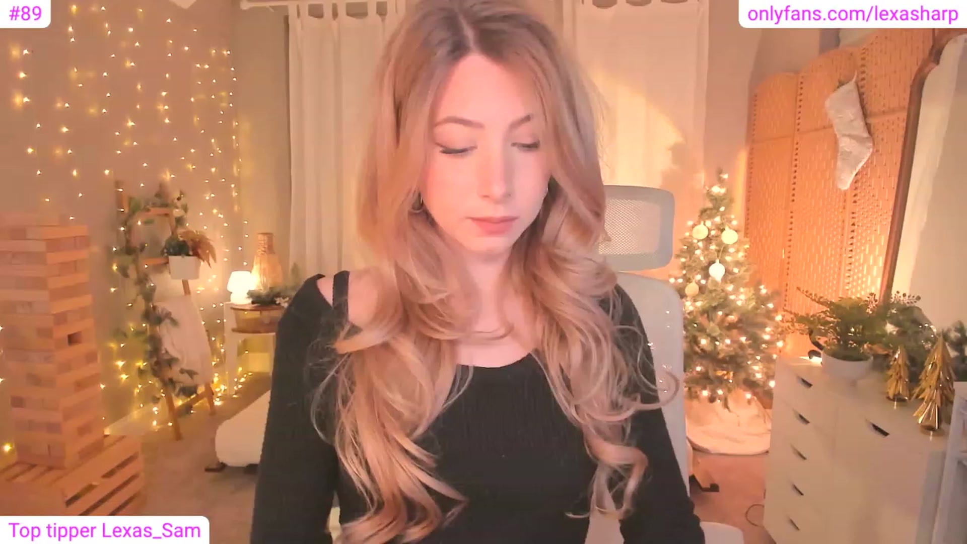 Gallery image thumbnail from alexasharp's myfreecams stream on, 12/08/2023, 24:40 image 14 of 20