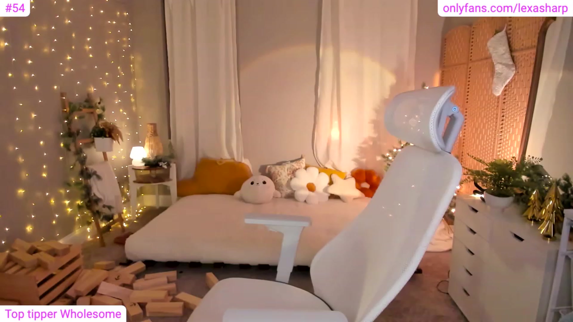 Gallery image thumbnail from alexasharp's myfreecams stream on, 12/13/2023, 01:47 image 10 of 20