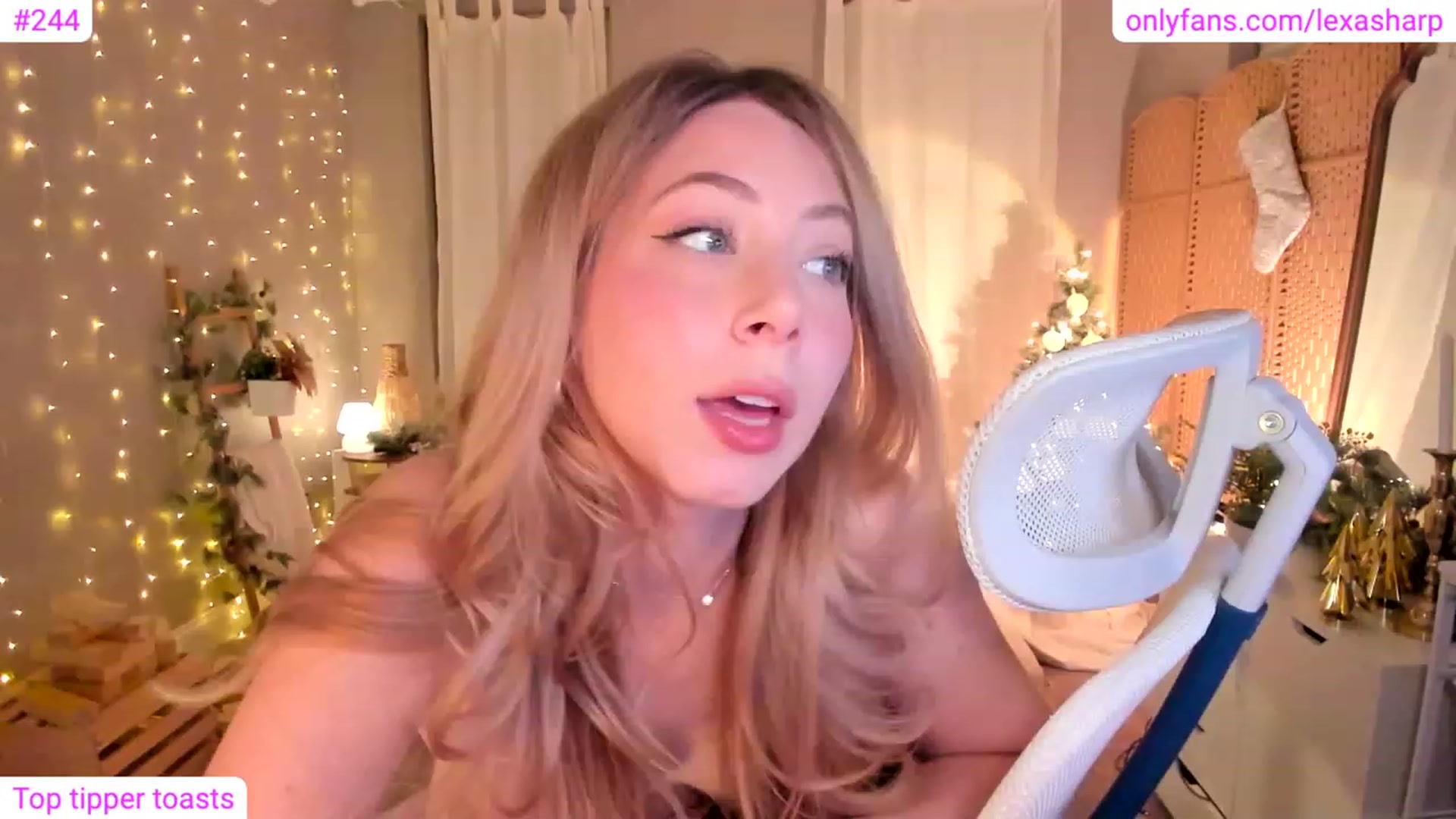 Gallery image thumbnail from alexasharp's myfreecams stream on, 01/06/2024, 04:02 image 3 of 20