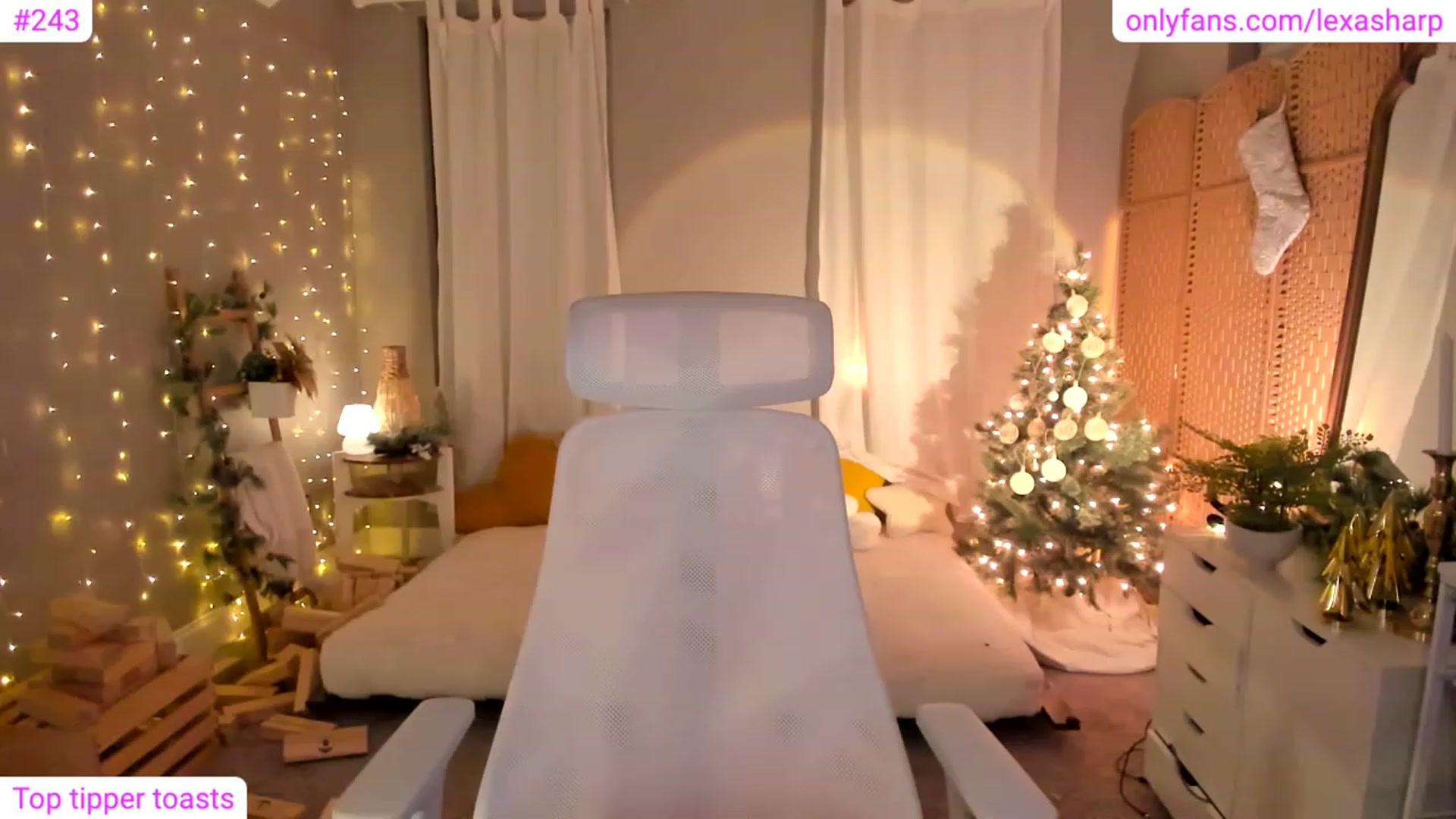 Gallery image thumbnail from alexasharp's myfreecams stream on, 01/06/2024, 04:02 image 4 of 20