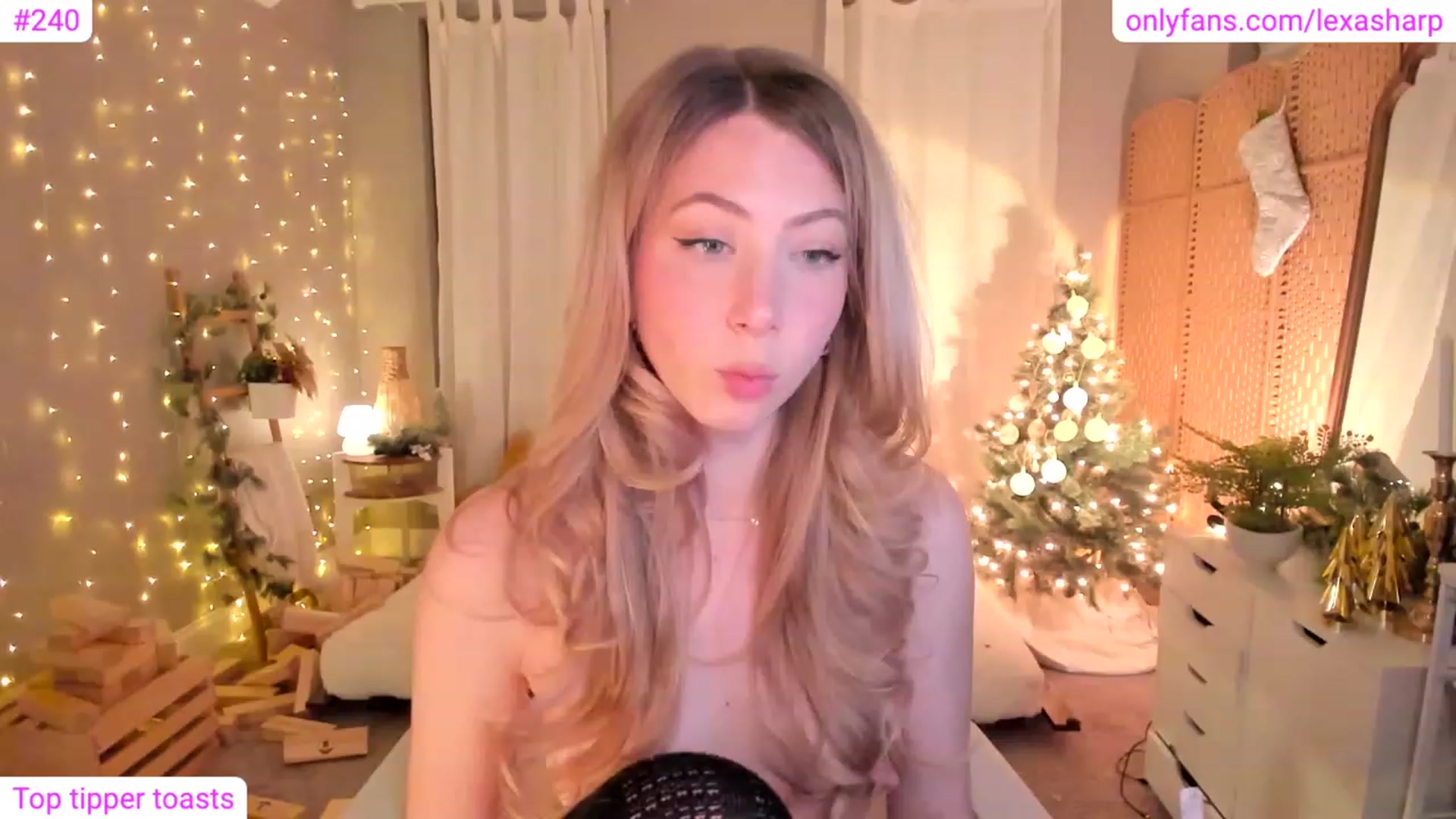 Gallery image thumbnail from alexasharp's myfreecams stream on, 01/06/2024, 04:02 image 5 of 20
