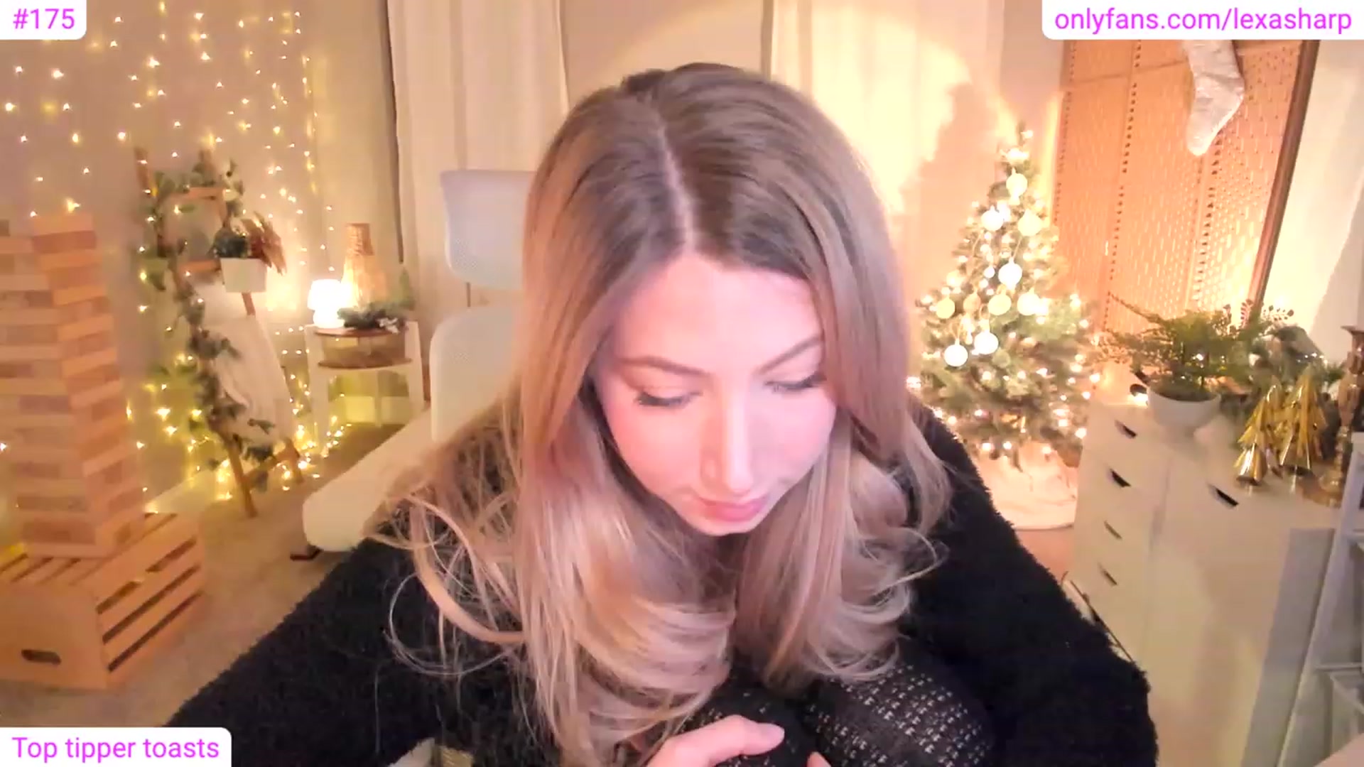 Gallery image thumbnail from alexasharp's myfreecams stream on, 01/06/2024, 05:03 image 14 of 20