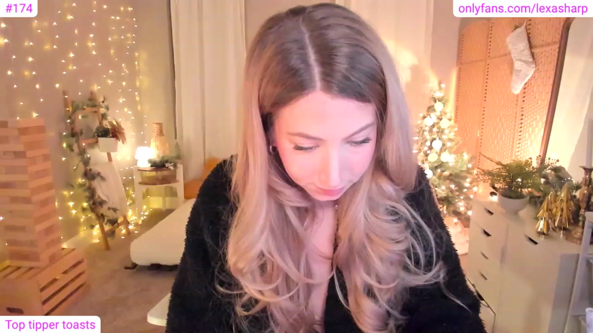 Gallery image thumbnail from alexasharp's myfreecams stream on, 01/06/2024, 05:03 image 10 of 20