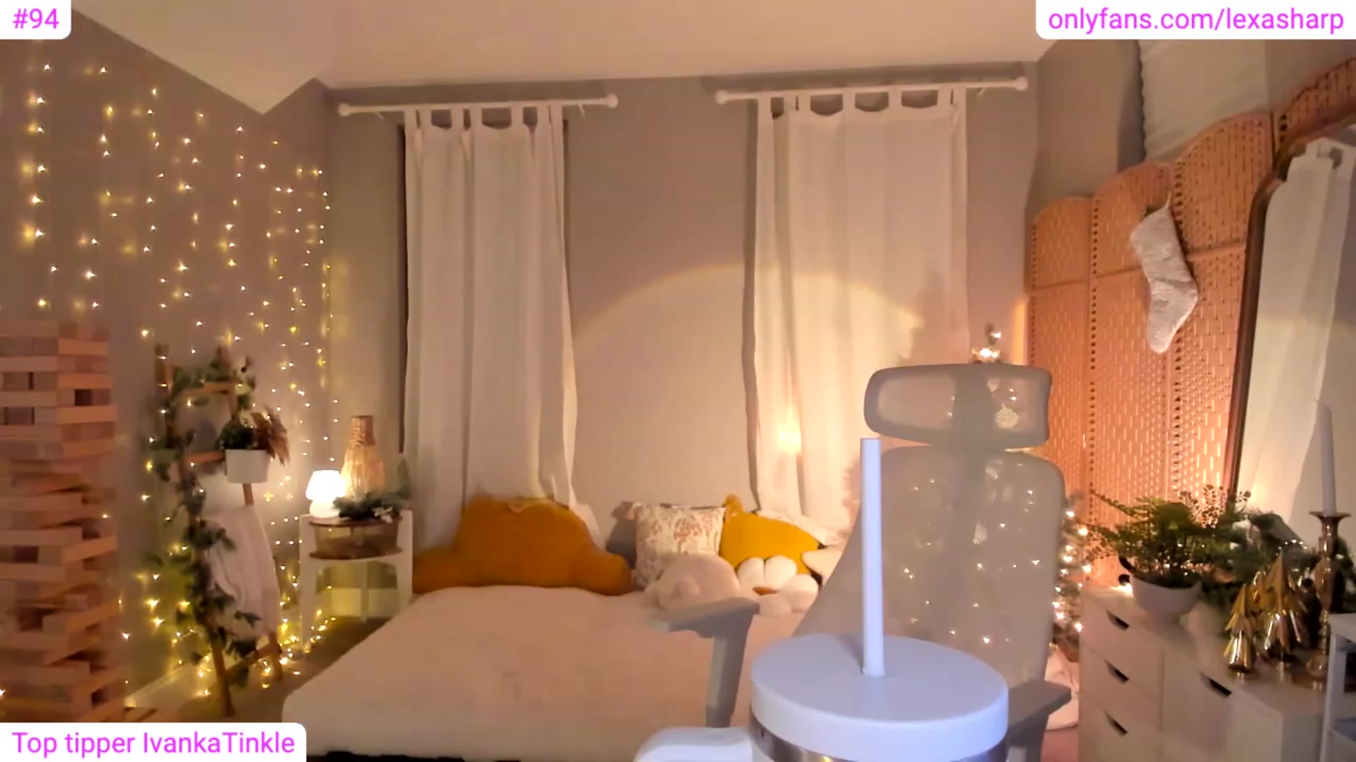 Gallery image thumbnail from alexasharp's myfreecams stream on, 01/13/2024, 03:43 image 4 of 20