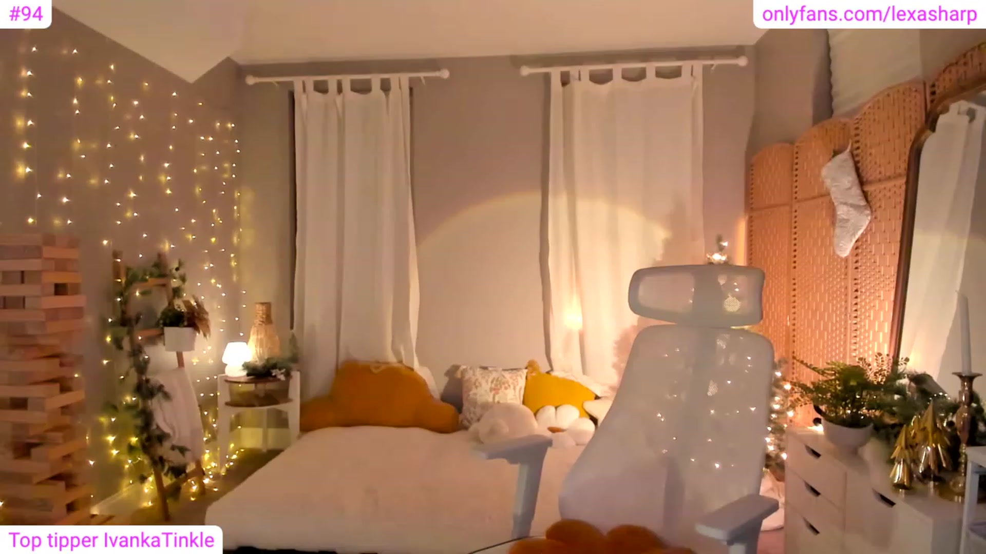 Gallery image thumbnail from alexasharp's myfreecams stream on, 01/13/2024, 03:43 image 2 of 20