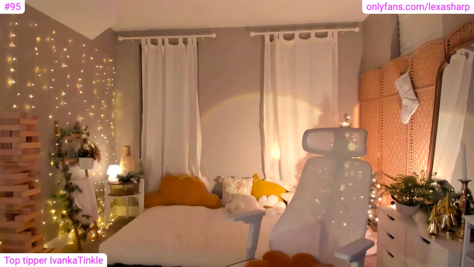 Gallery image thumbnail from alexasharp's myfreecams stream on, 01/13/2024, 03:43 image 1 of 20