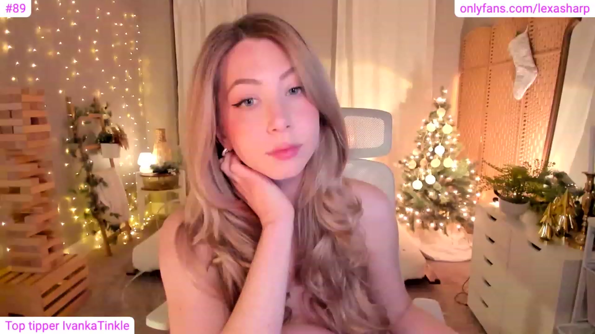 Gallery image thumbnail from alexasharp's myfreecams stream on, 01/13/2024, 04:42 image 13 of 20