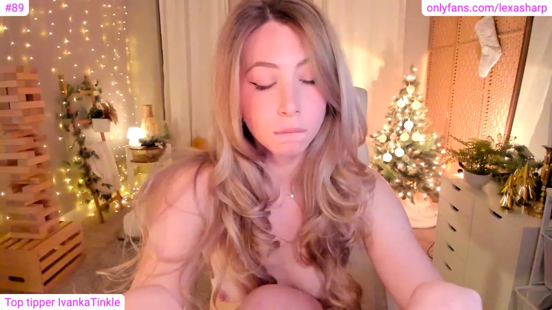 Gallery image thumbnail from alexasharp's myfreecams stream on, 01/13/2024, 04:42 image 14 of 20