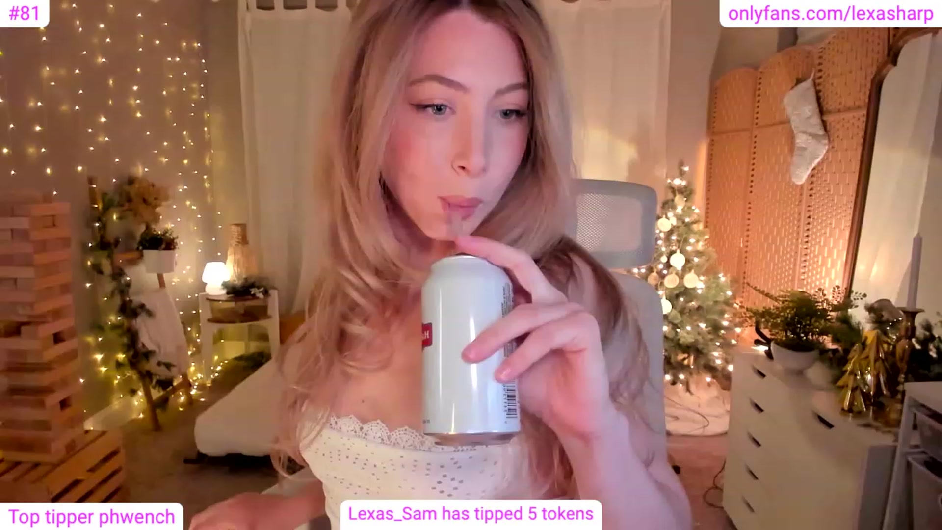 Gallery image thumbnail from alexasharp's myfreecams stream on, 01/20/2024, 04:28 image 3 of 20