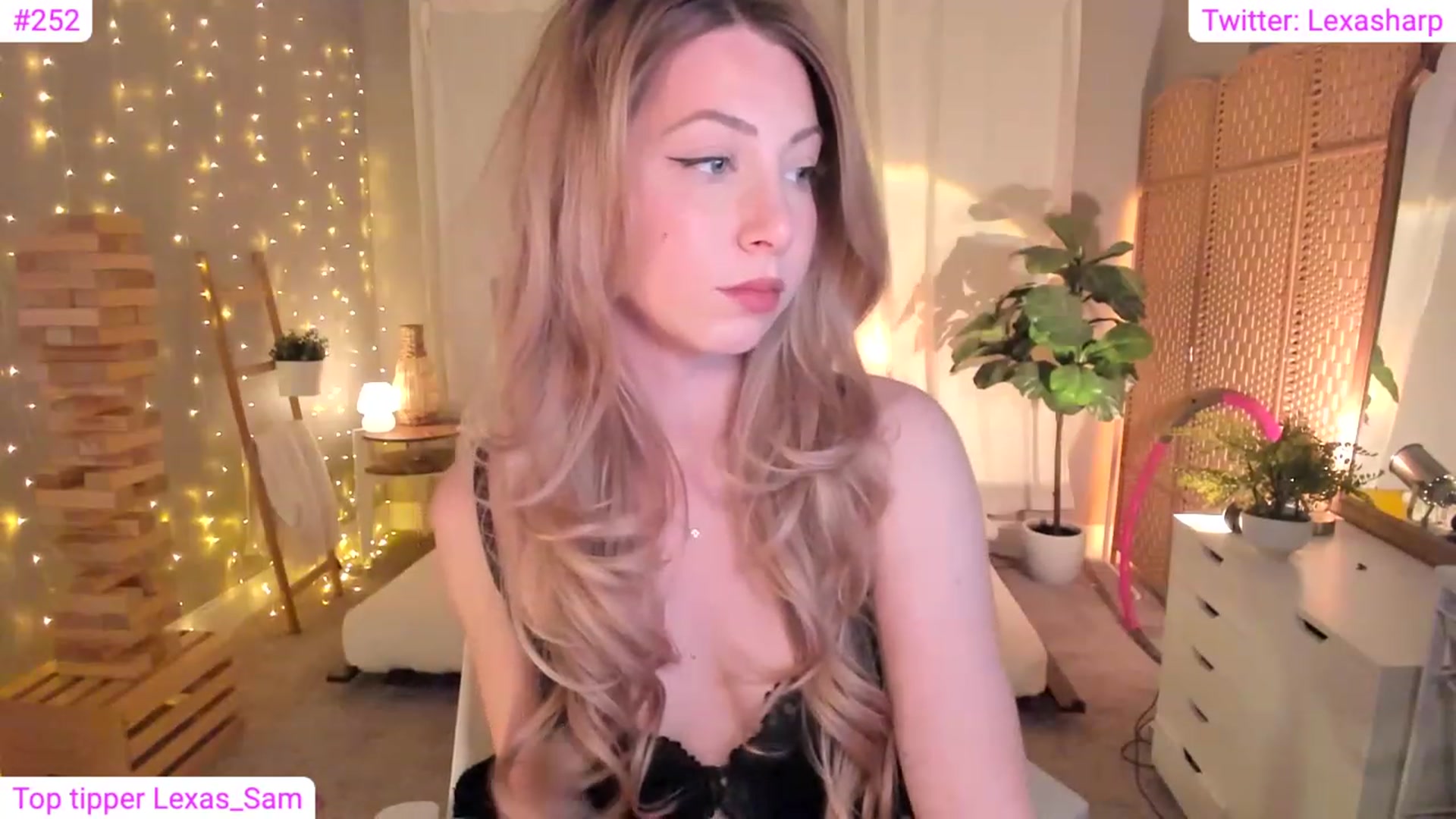 Gallery image thumbnail from alexasharp's myfreecams stream on, 02/08/2024, 24:14 image 8 of 20
