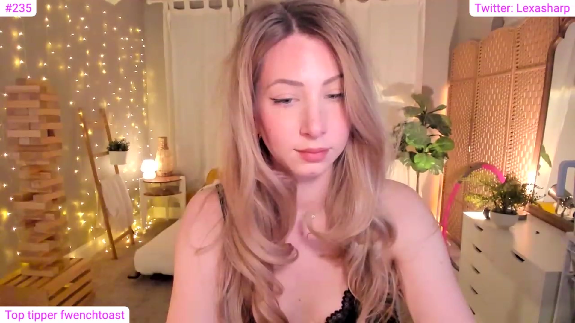 Gallery image thumbnail from alexasharp's myfreecams stream on, 02/08/2024, 24:14 image 18 of 20
