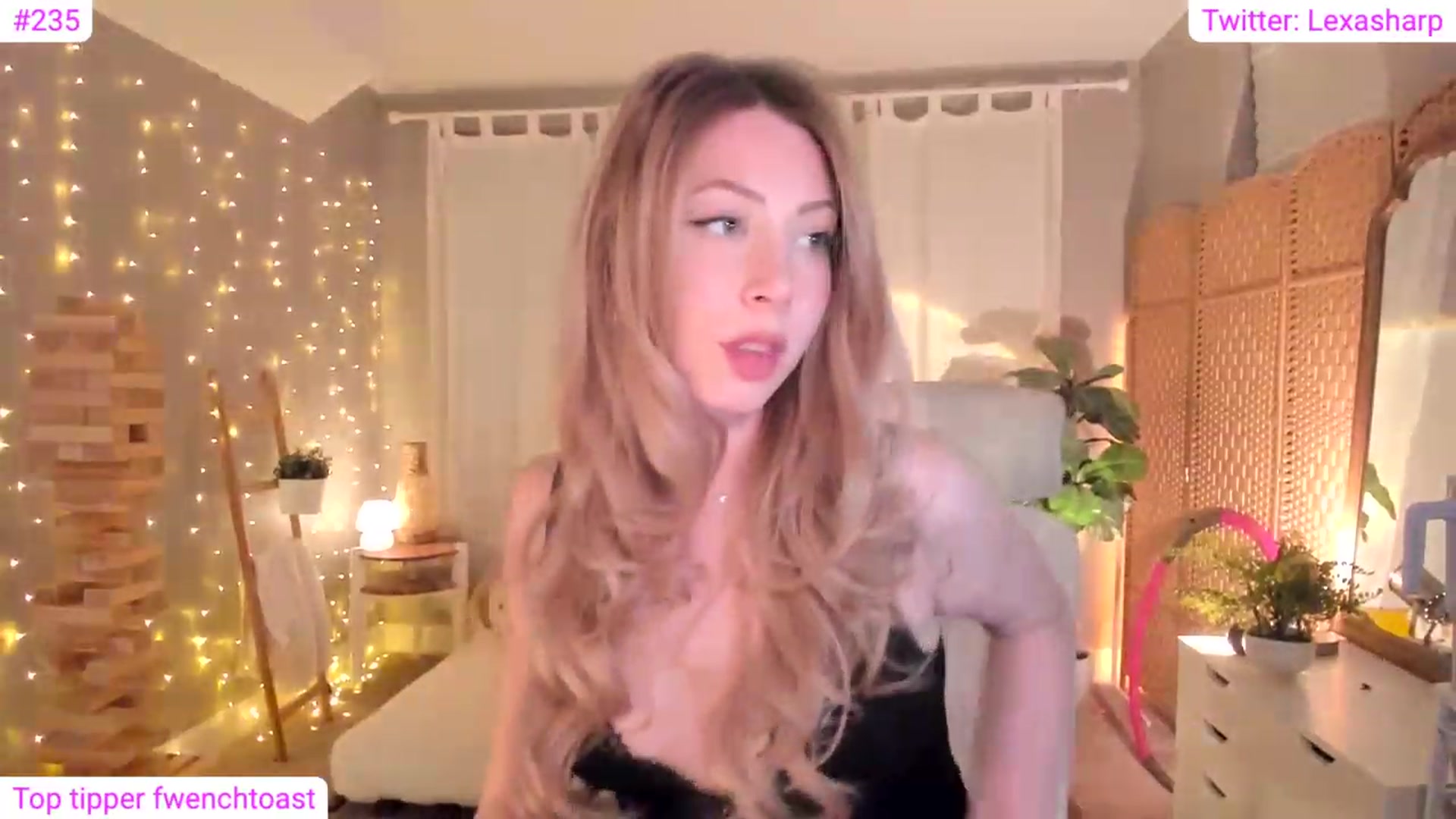Gallery image thumbnail from alexasharp's myfreecams stream on, 02/08/2024, 24:14 image 14 of 20