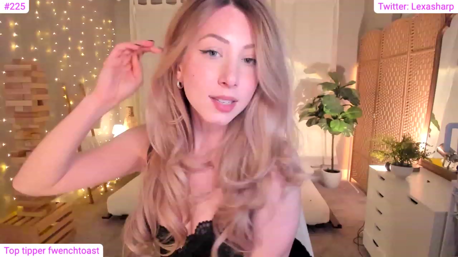 Gallery image thumbnail from alexasharp's myfreecams stream on, 02/08/2024, 24:29 image 11 of 20
