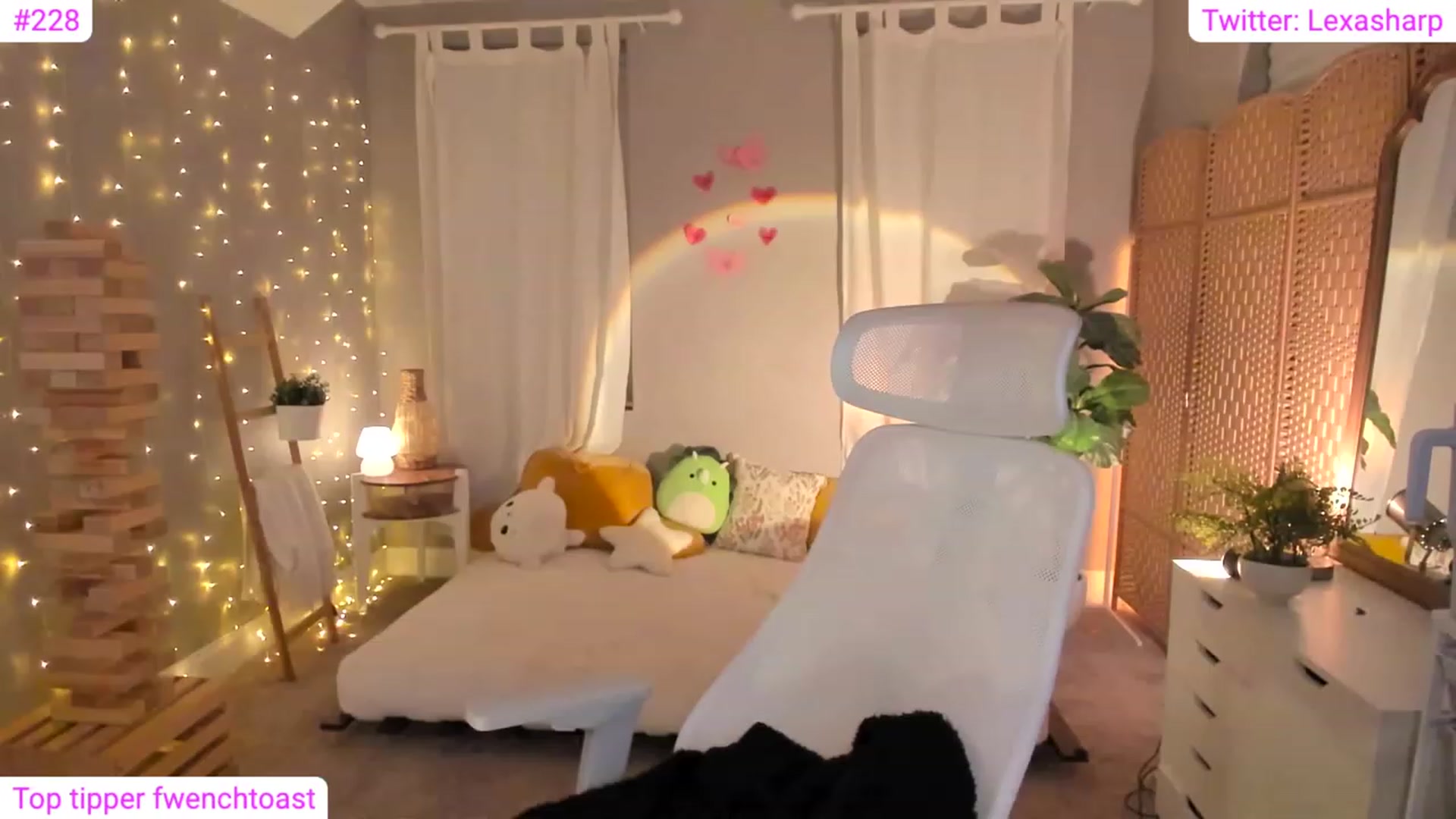 Gallery image thumbnail from alexasharp's myfreecams stream on, 02/08/2024, 24:29 image 5 of 20
