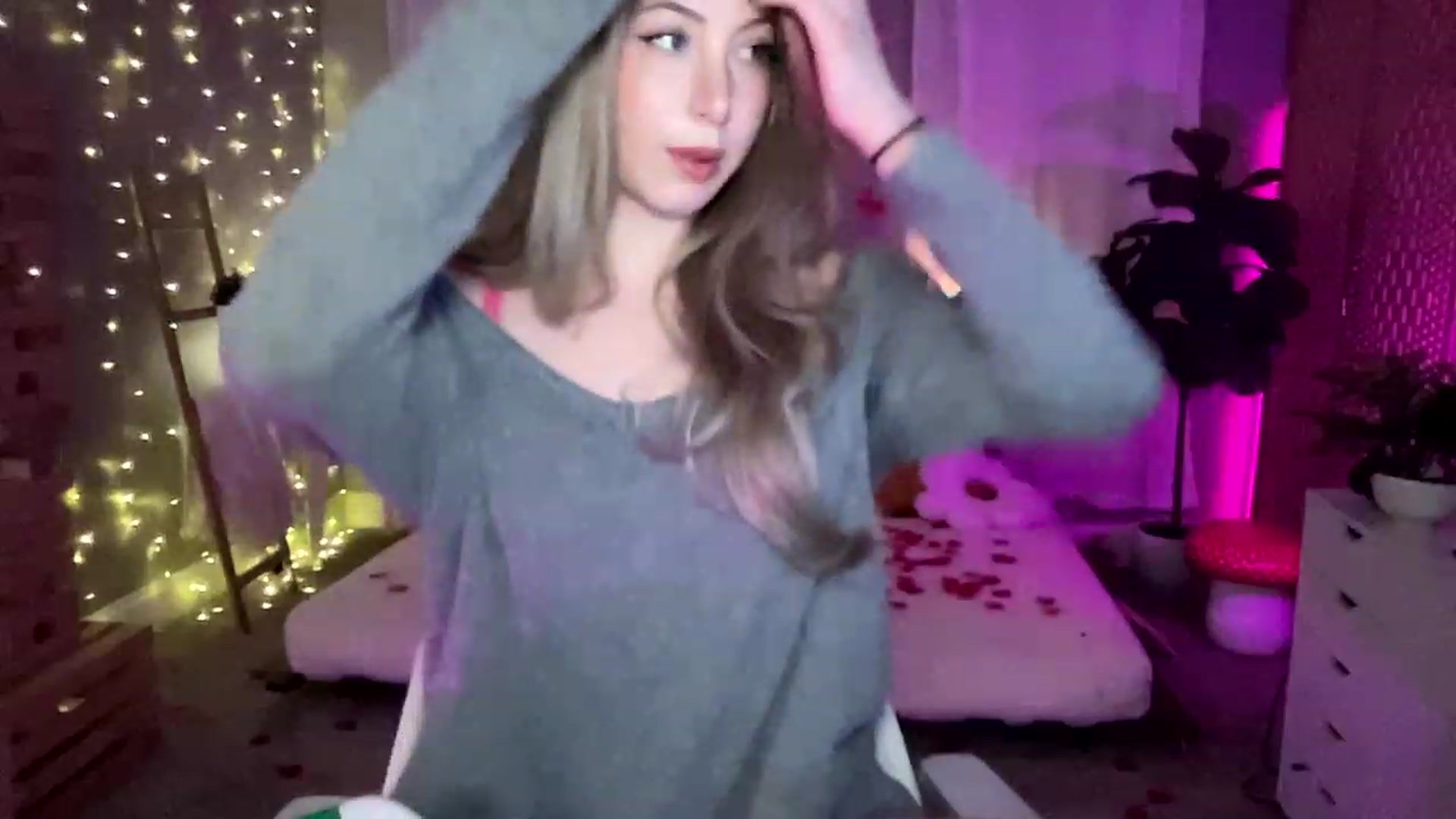 Gallery image thumbnail from alexasharp's myfreecams stream on, 02/27/2024, 23:17 image 15 of 20