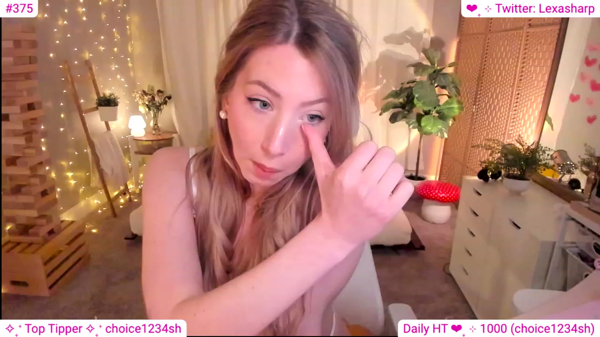 Gallery image thumbnail from alexasharp's myfreecams stream on, 03/10/2024, 01:14 image 1 of 20