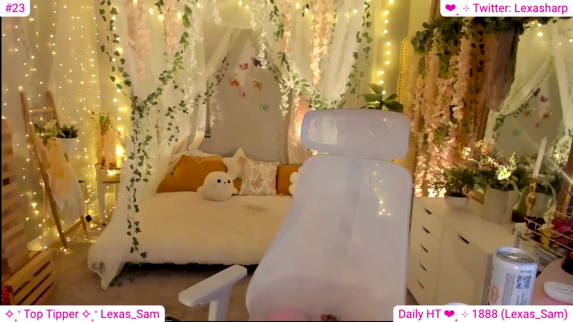 Gallery image thumbnail from alexasharp's myfreecams stream on, 04/02/2024, 01:56 image 16 of 20