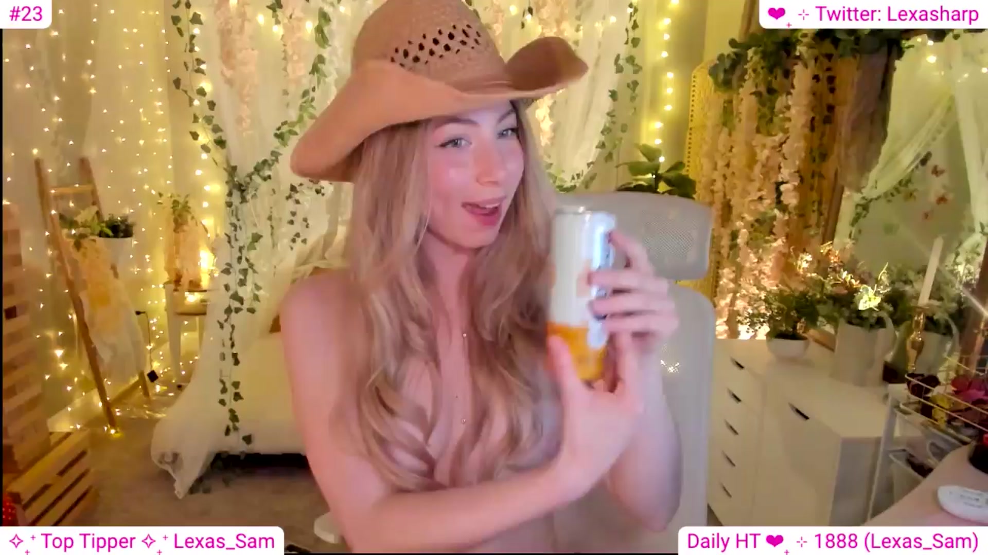 Gallery image thumbnail from alexasharp's myfreecams stream on, 04/02/2024, 01:56 image 18 of 20