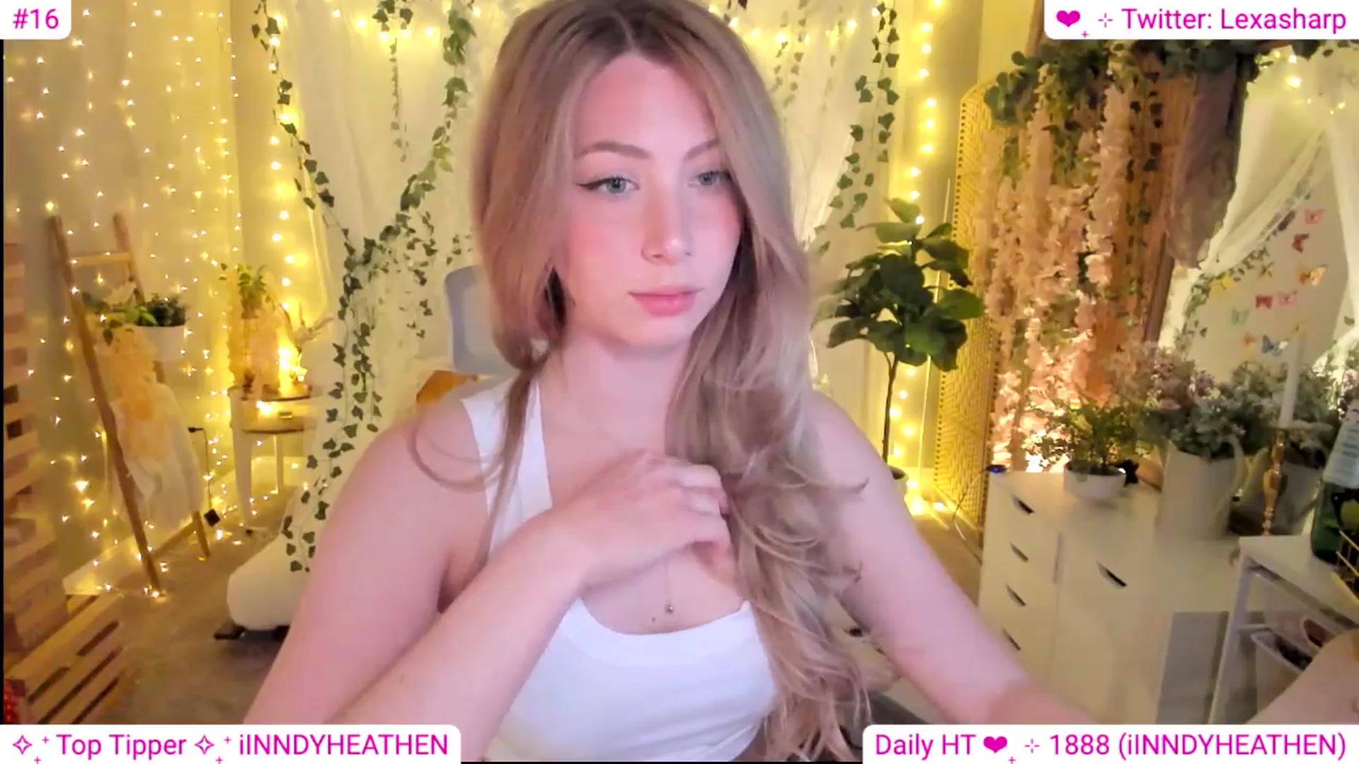 Gallery image thumbnail from alexasharp's myfreecams stream on, 04/05/2024, 01:24 image 4 of 20