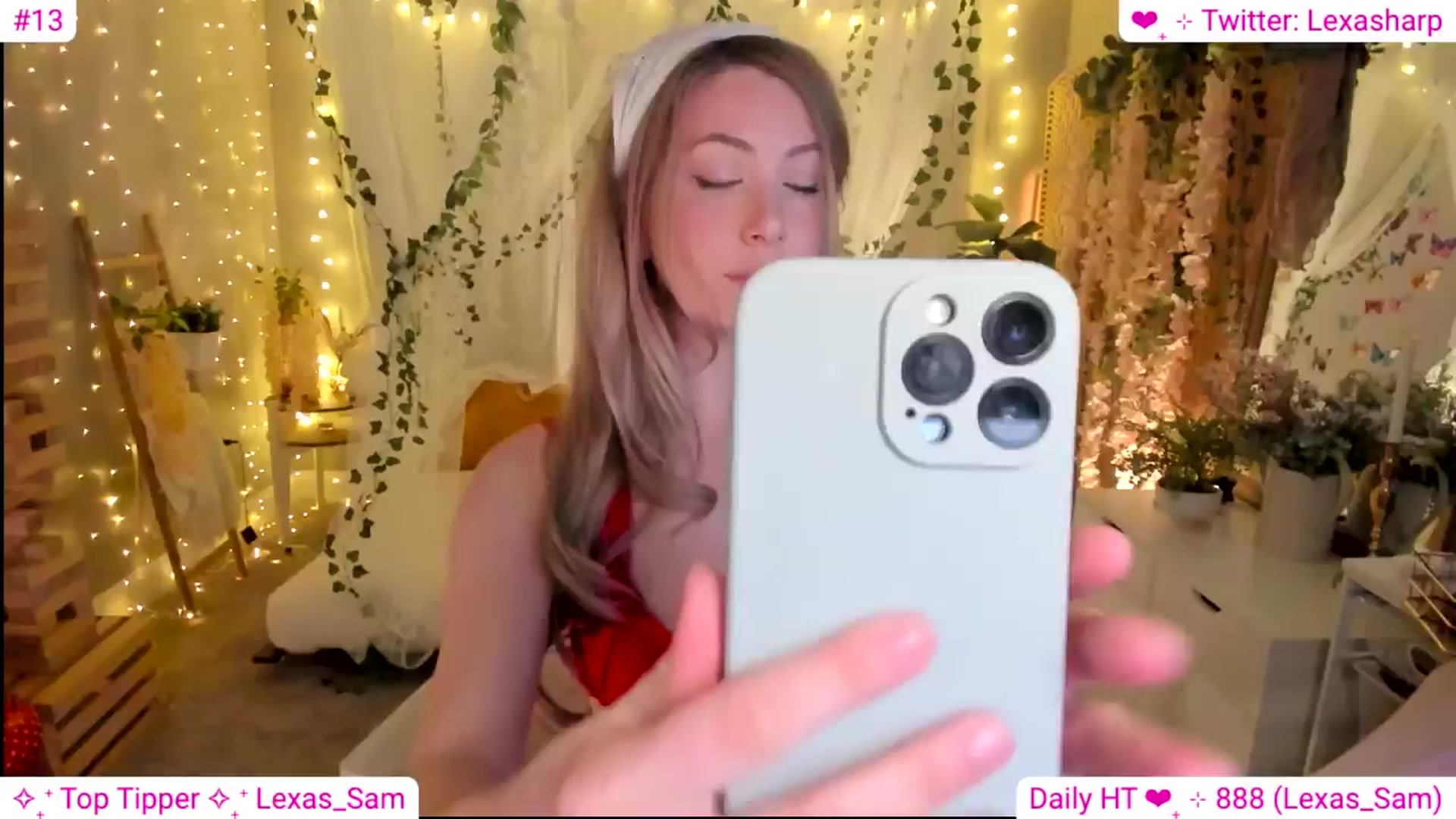 Gallery image thumbnail from alexasharp's myfreecams stream on, 04/06/2024, 02:54 image 6 of 20
