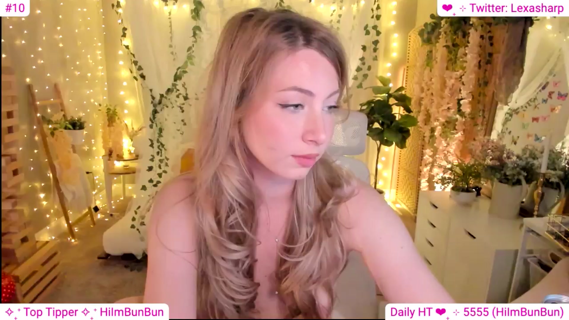 Gallery image thumbnail from alexasharp's myfreecams stream on, 04/06/2024, 04:53 image 17 of 20