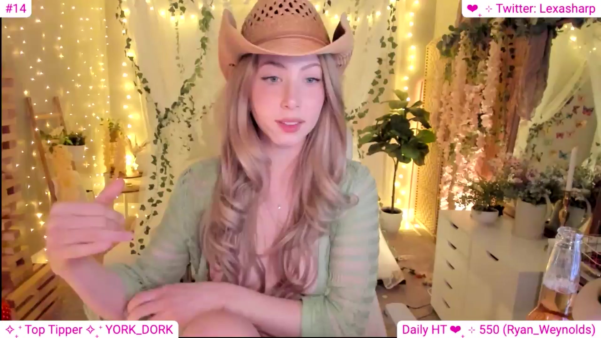 Gallery image thumbnail from alexasharp's myfreecams stream on, 04/07/2024, 02:37 image 20 of 20