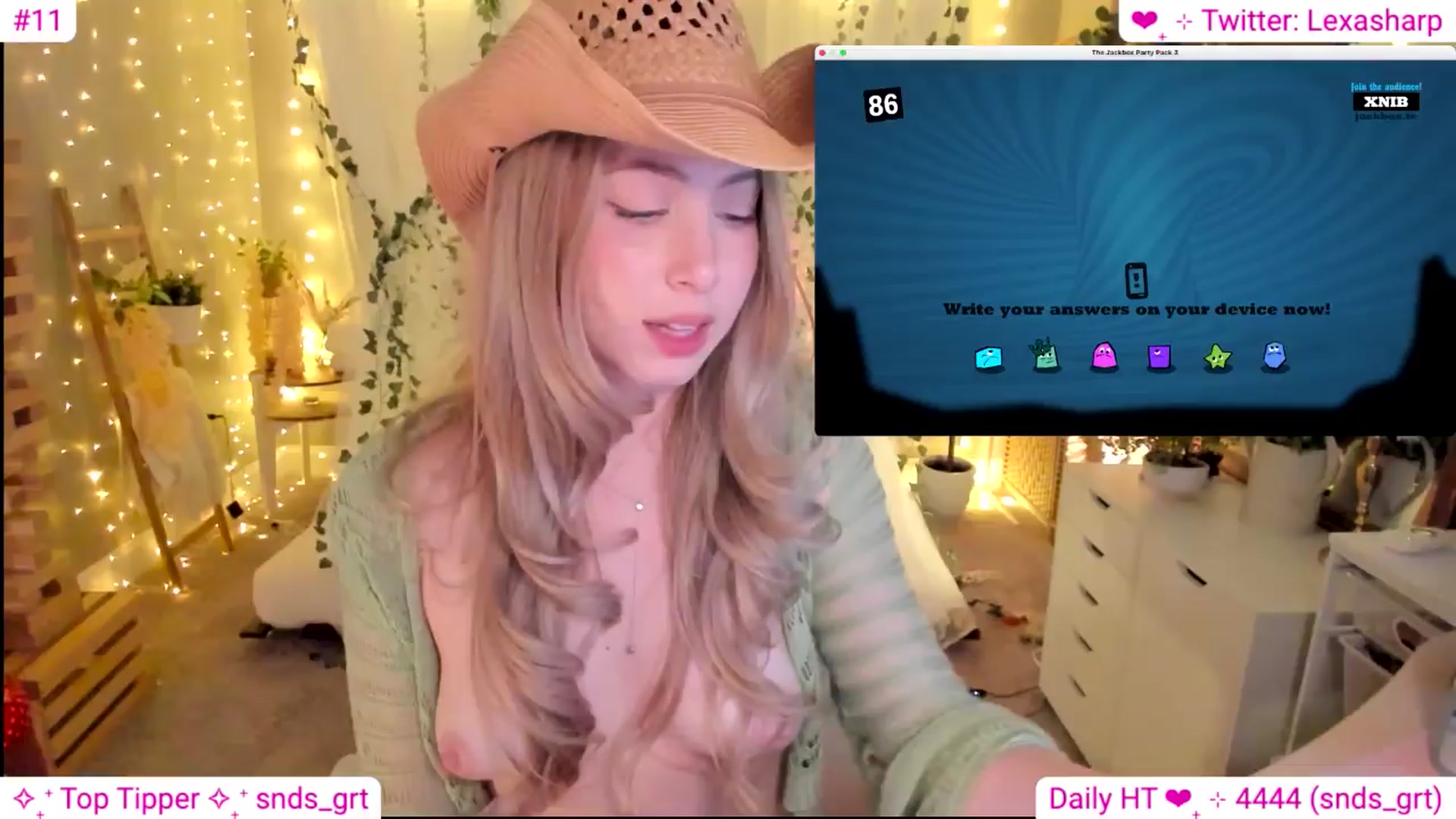Gallery image thumbnail from alexasharp's myfreecams stream on, 04/07/2024, 04:41 image 2 of 20