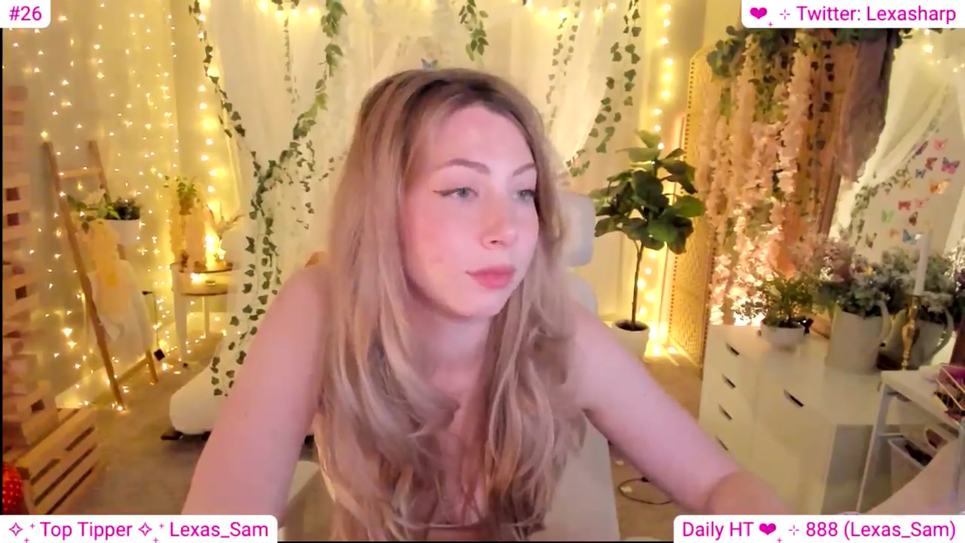 Gallery image thumbnail from alexasharp's myfreecams stream on, 04/12/2024, 01:40 image 18 of 20