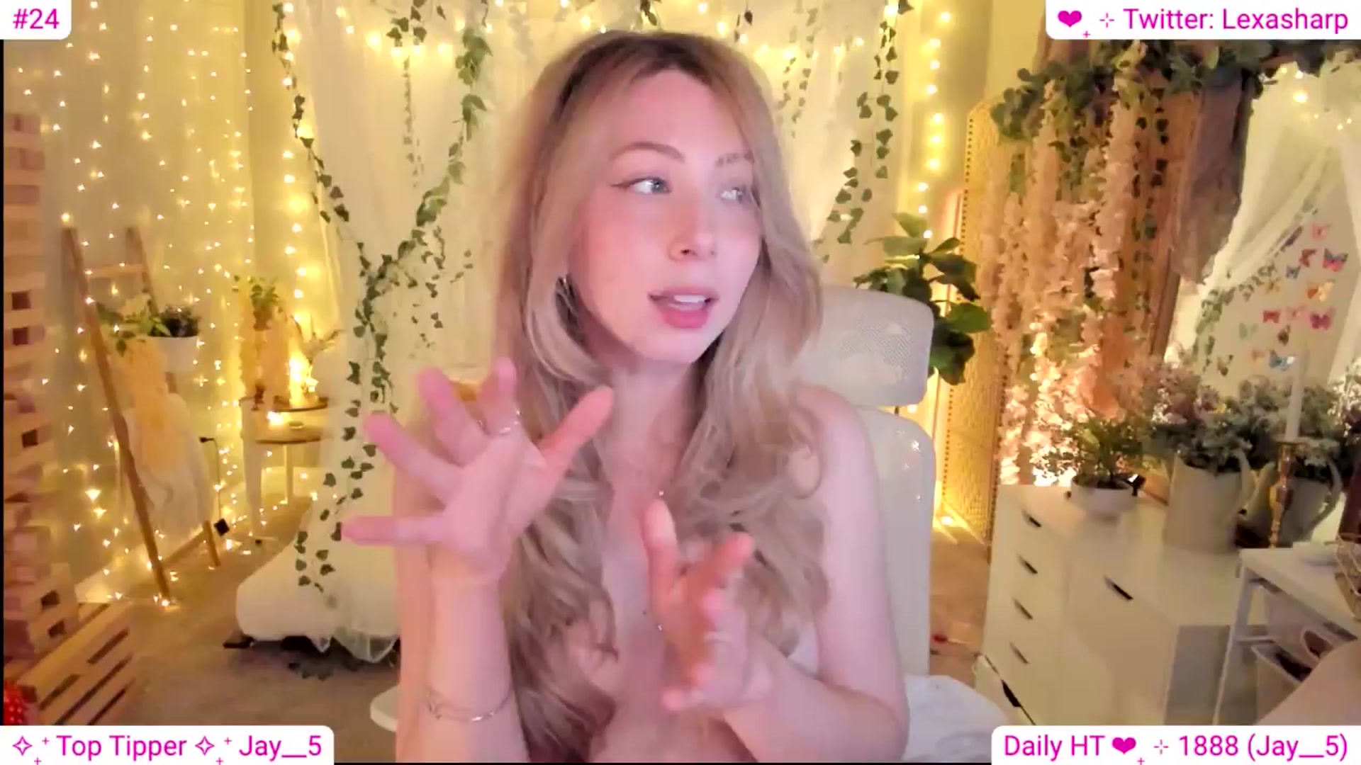 Gallery image thumbnail from alexasharp's myfreecams stream on, 04/12/2024, 02:19 image 17 of 20