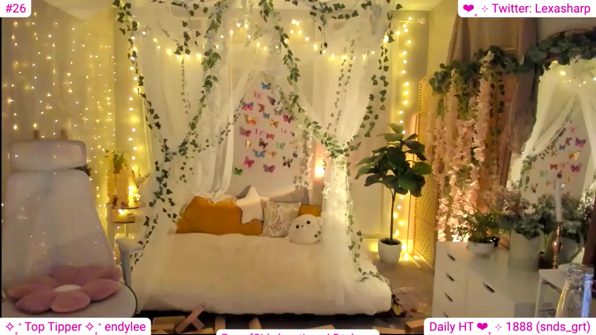 Gallery image thumbnail from alexasharp's myfreecams stream on, 04/14/2024, 06:04 image 6 of 20